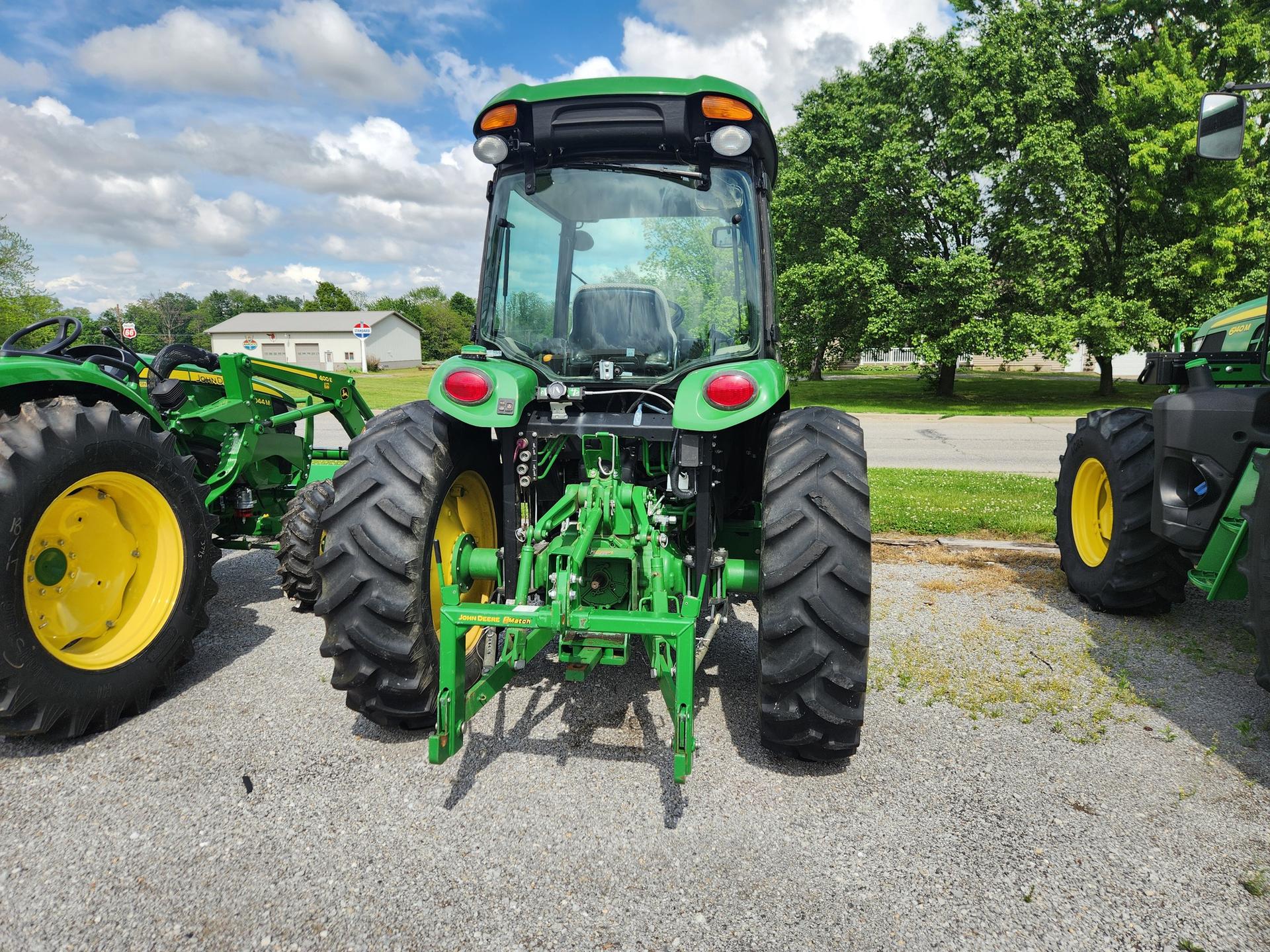 2016 John Deere 4066R Image