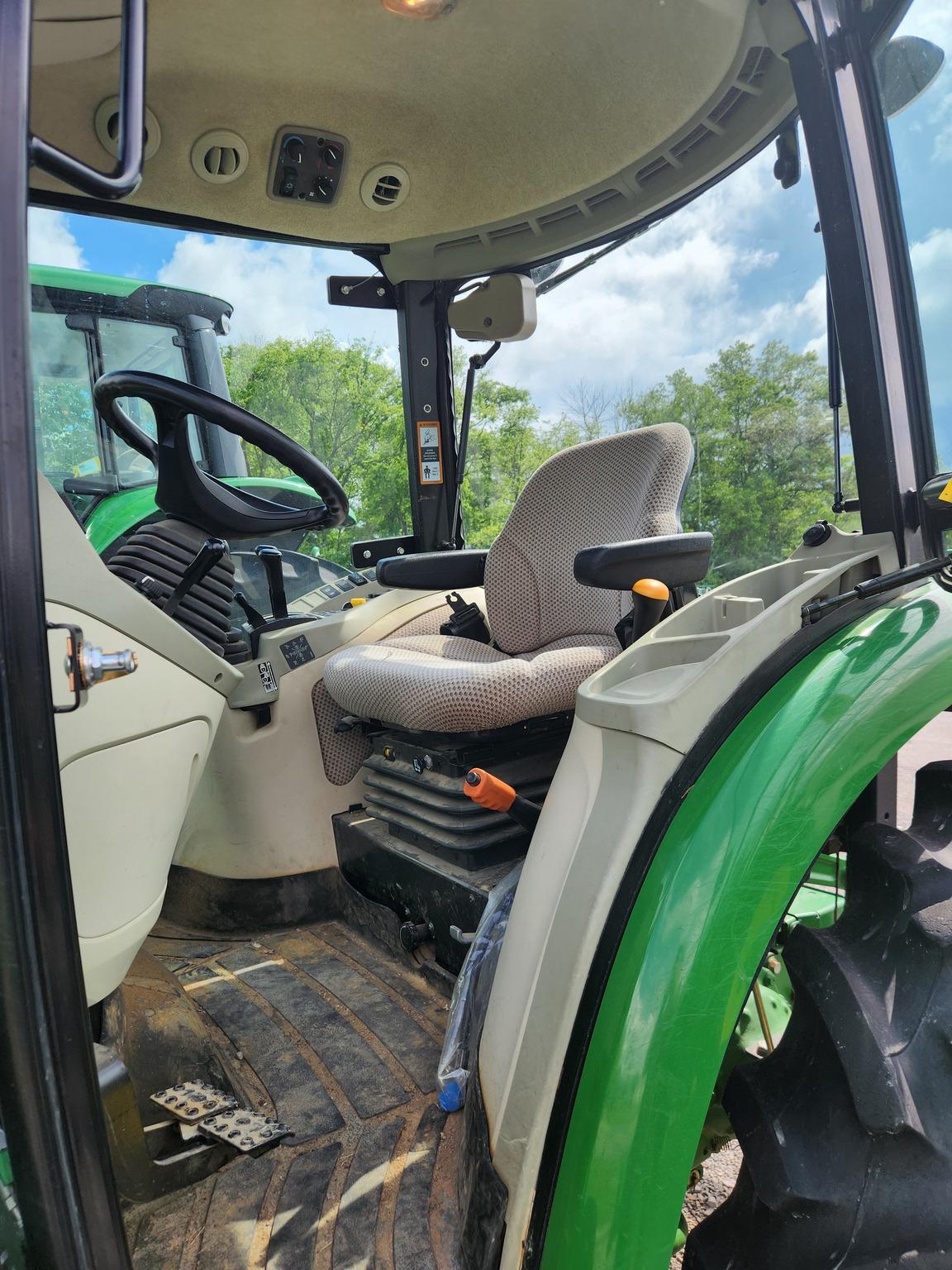 2016 John Deere 4066R Image