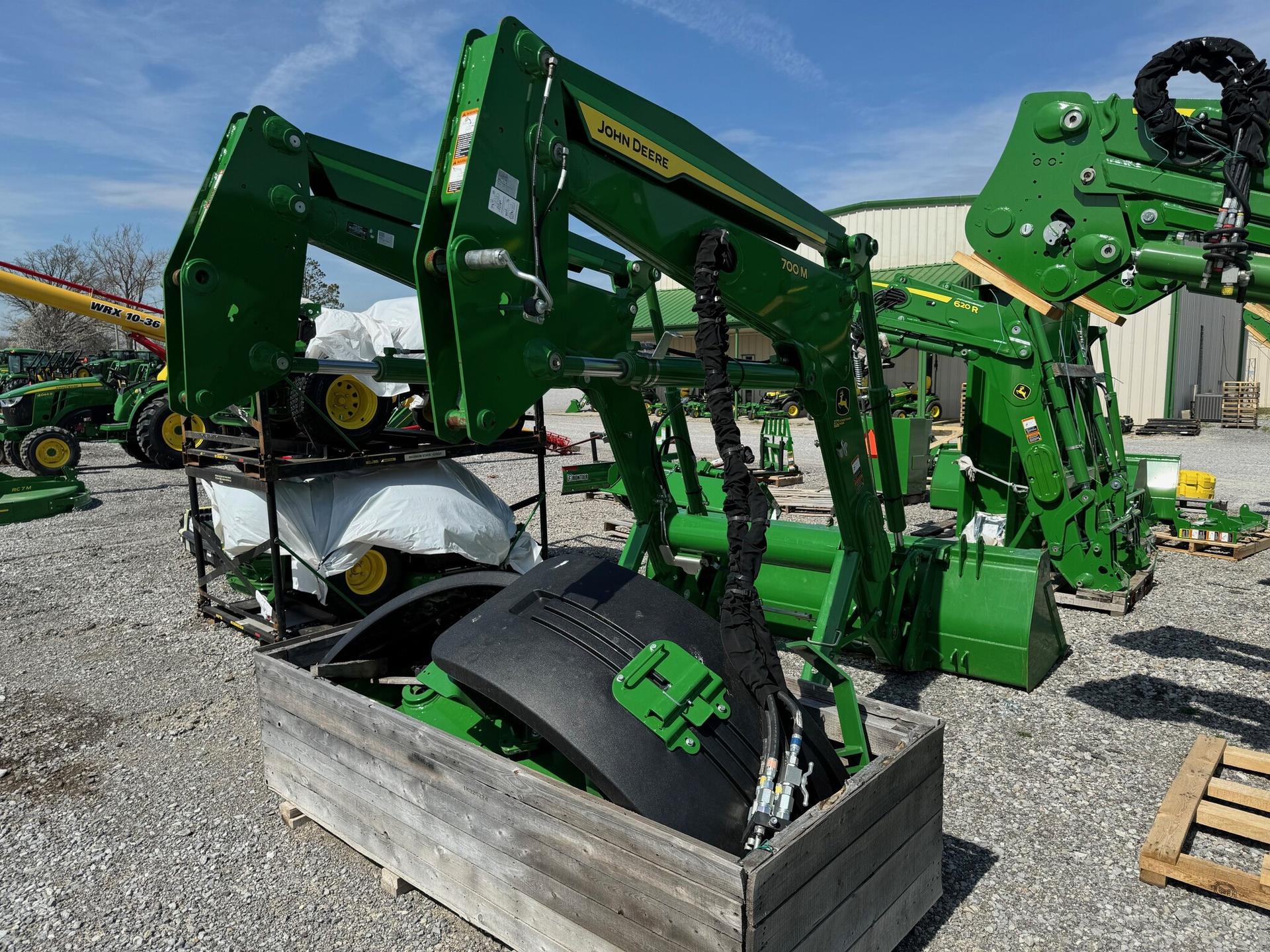 2022 John Deere 700M Image