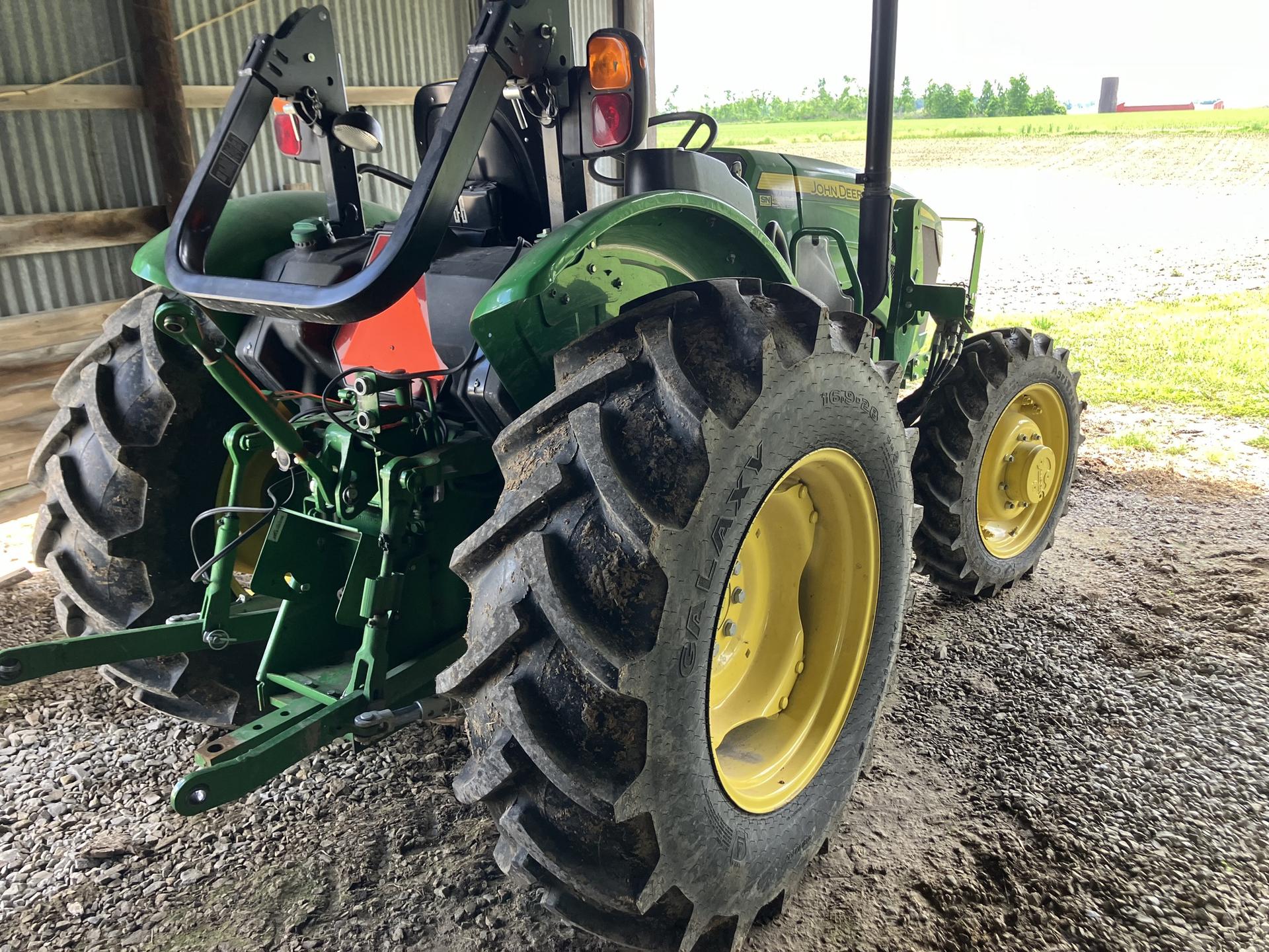 2022 John Deere 5055E Image