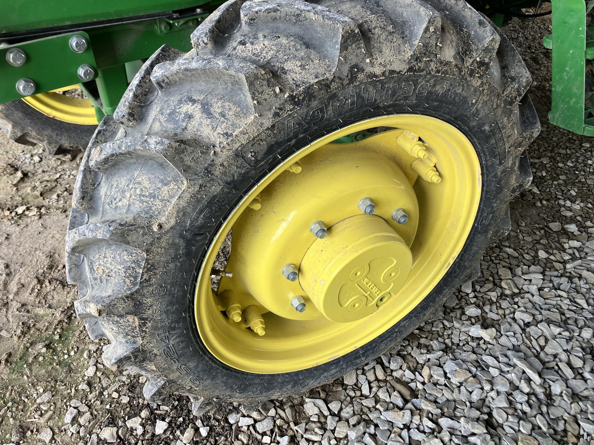 2022 John Deere 5055E Image