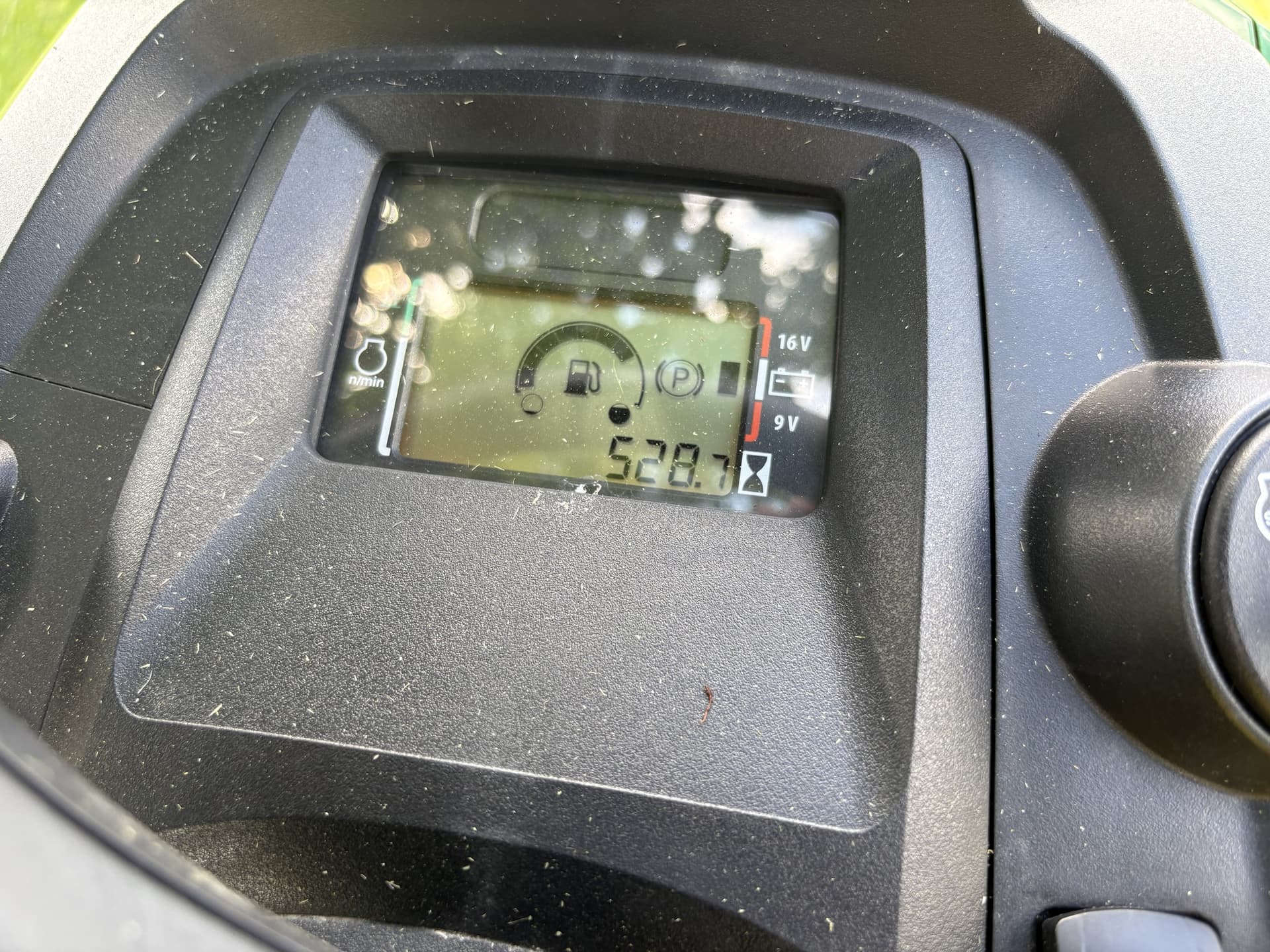 2019 John Deere X590 Image
