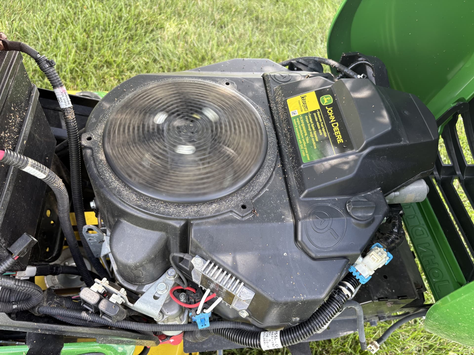 2019 John Deere X590 Image