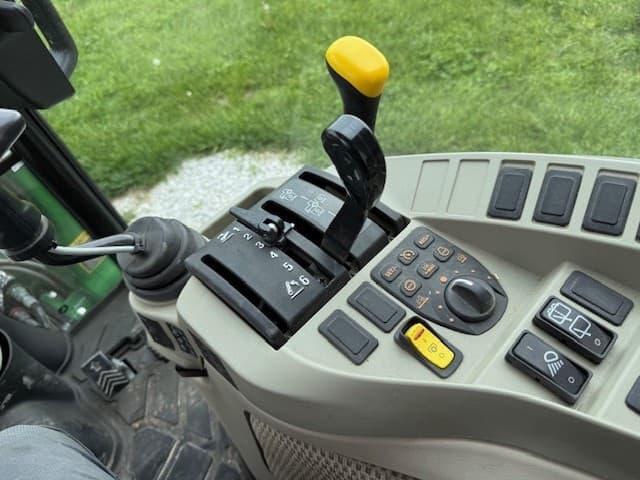 2020 John Deere 3046R Image