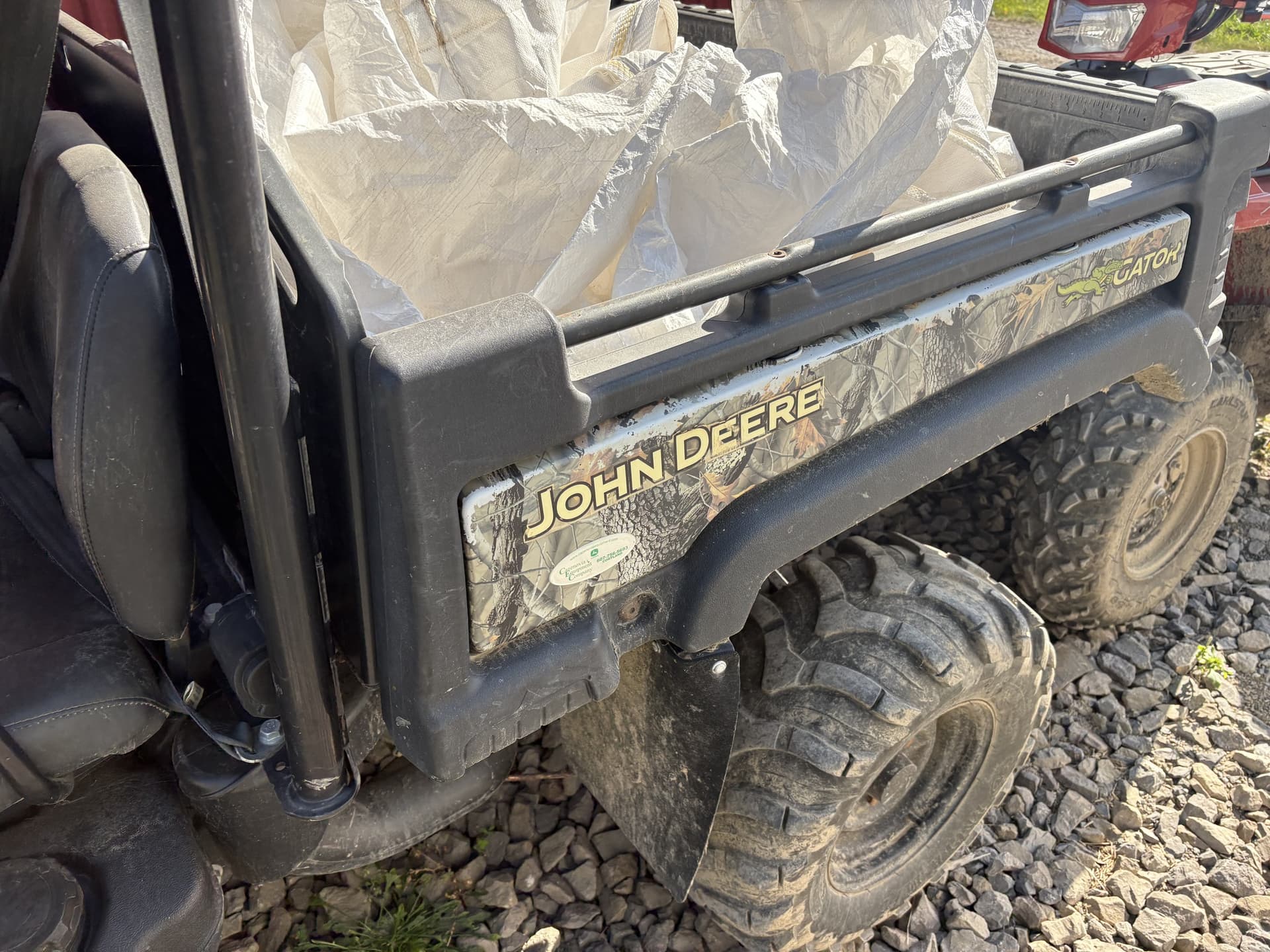 2014 John Deere XUV 625i Image