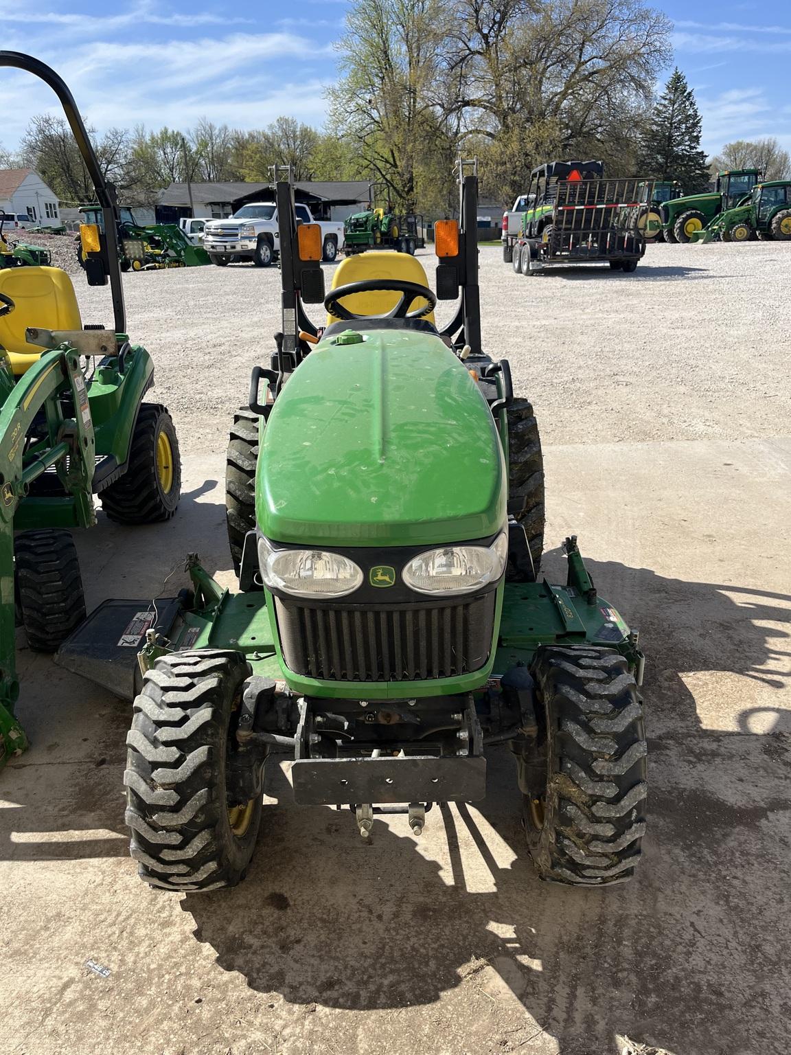 2015 John Deere 2025R Image