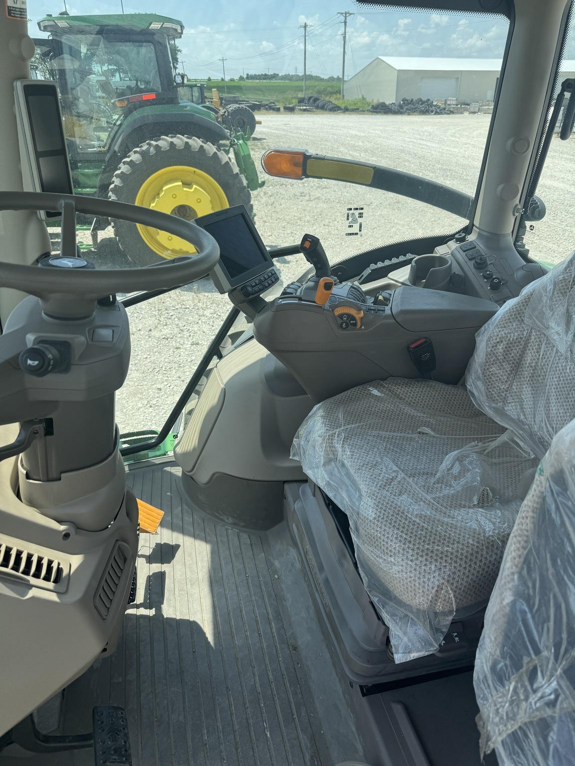 2023 John Deere 6R 175 Image