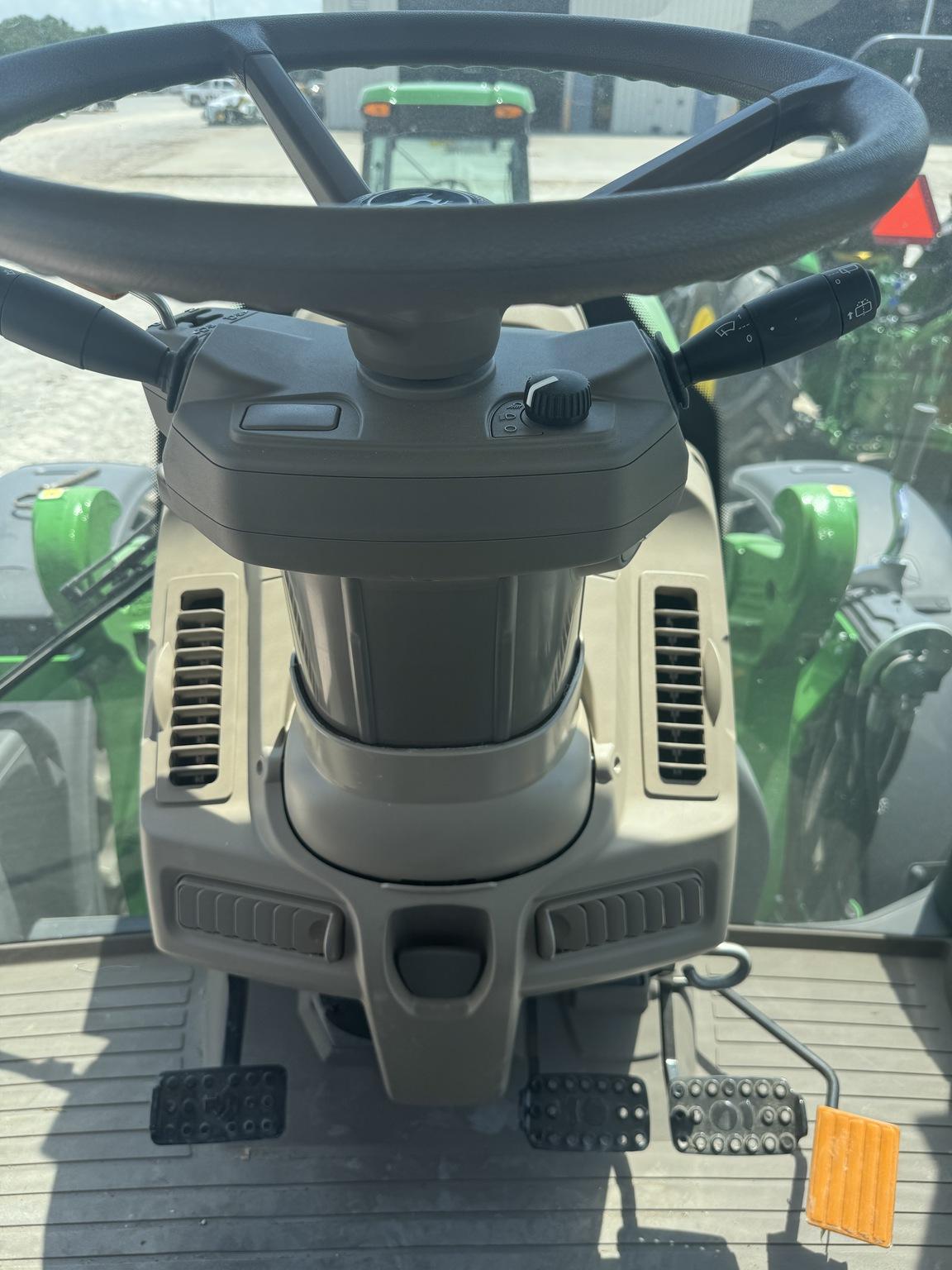 2023 John Deere 6R 175 Image