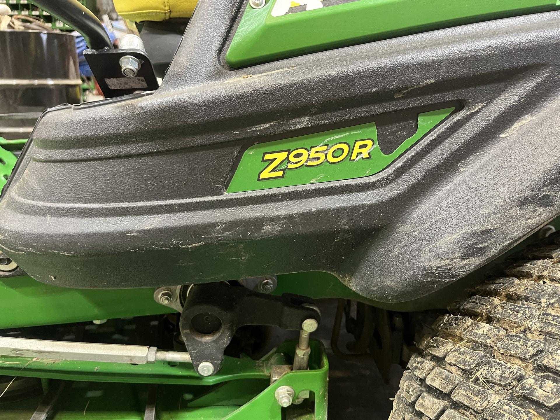 2019 John Deere Z950R Image