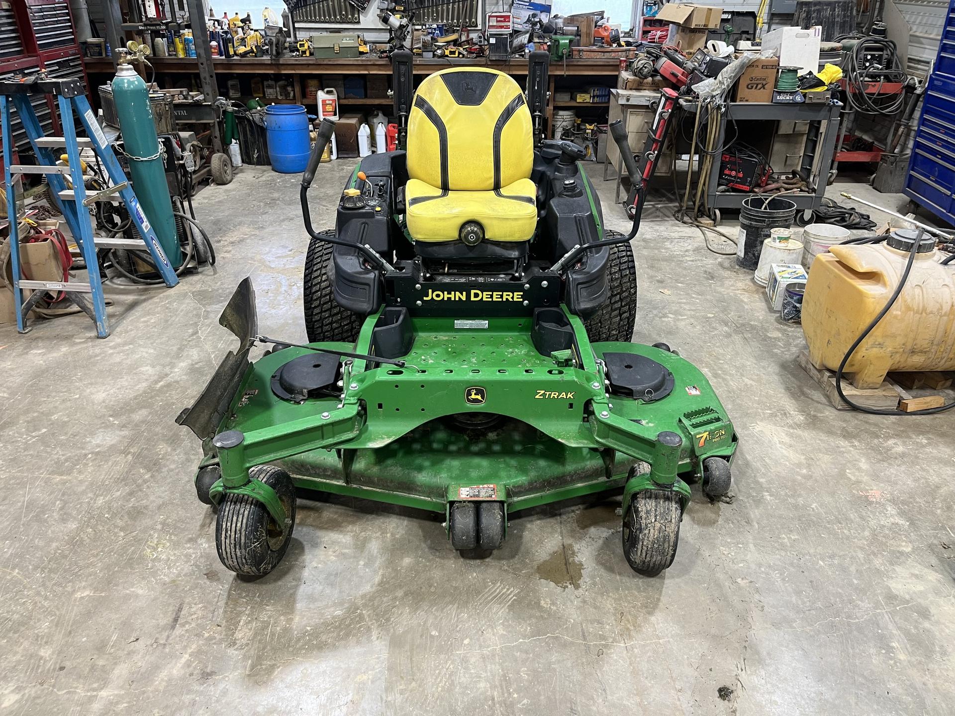 2019 John Deere Z950R Image