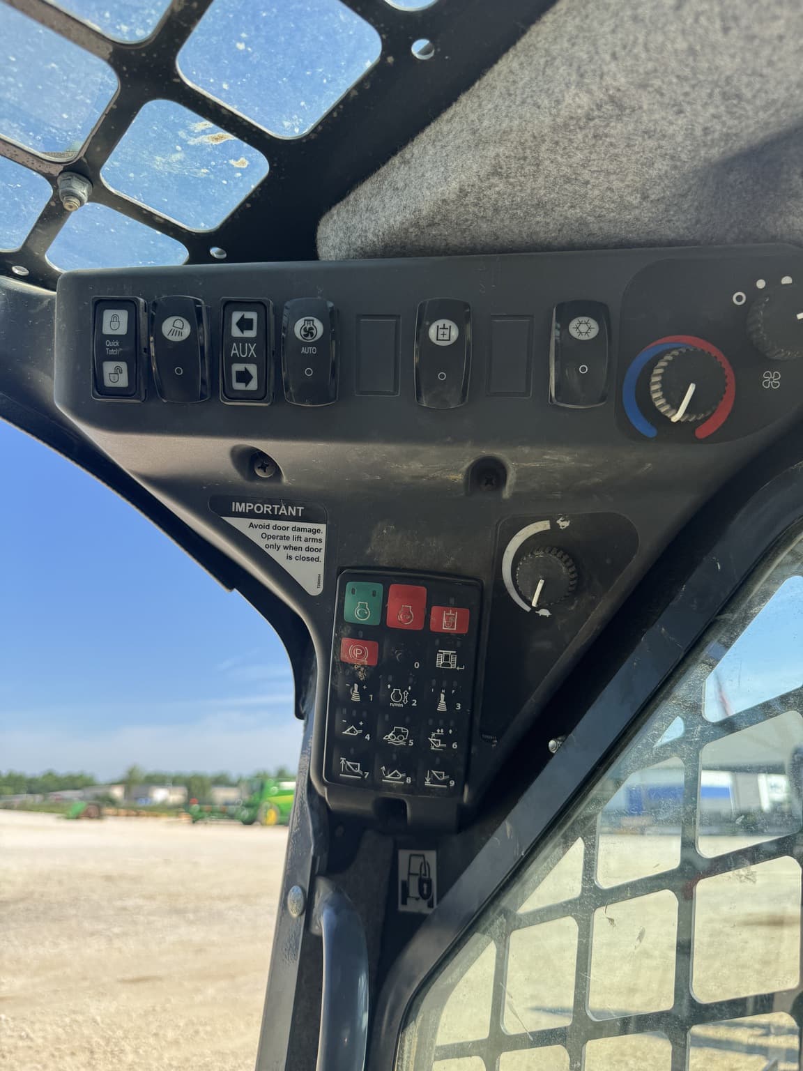 2022 John Deere 333G Image