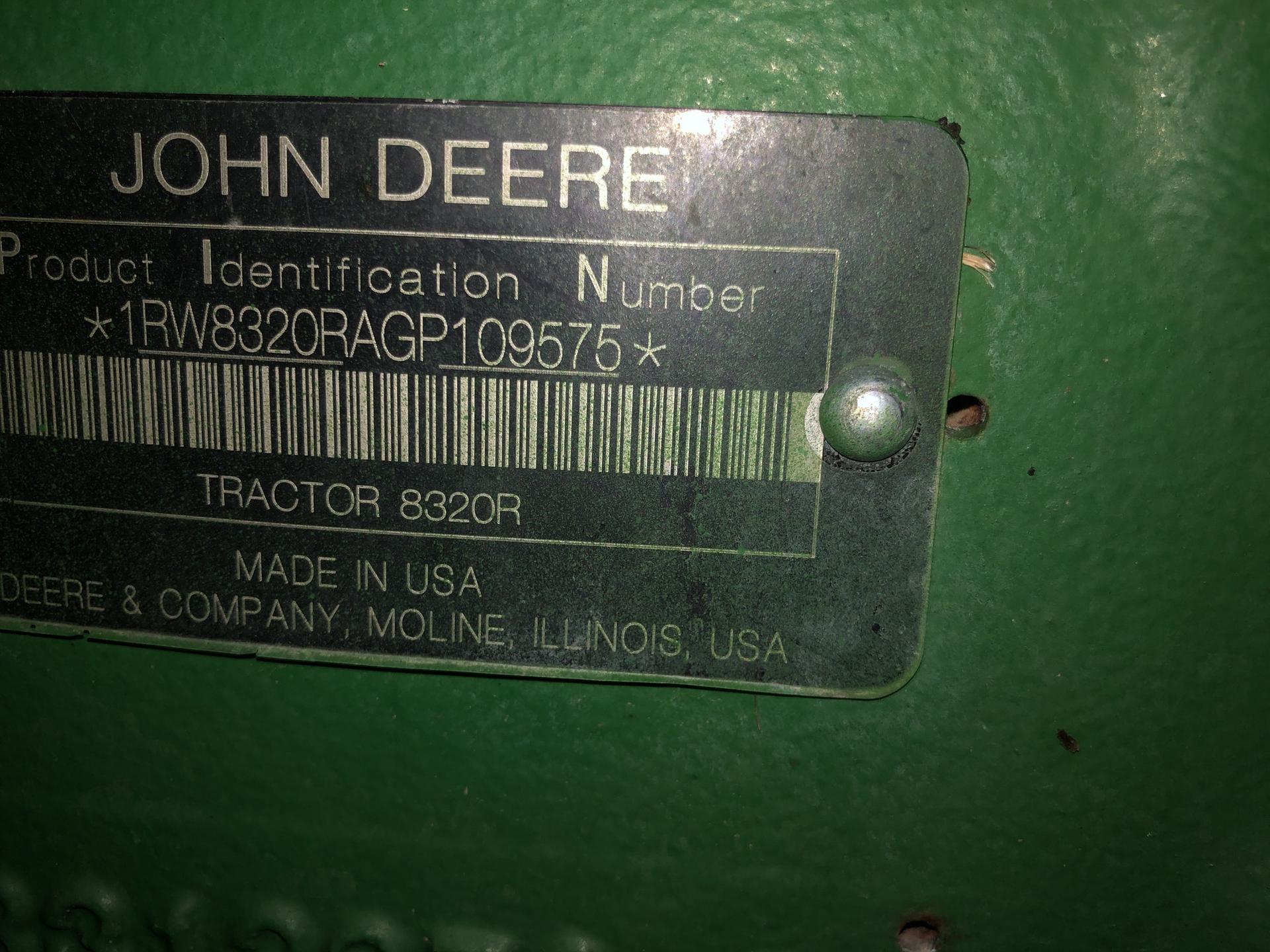 2016 John Deere 8320R Image