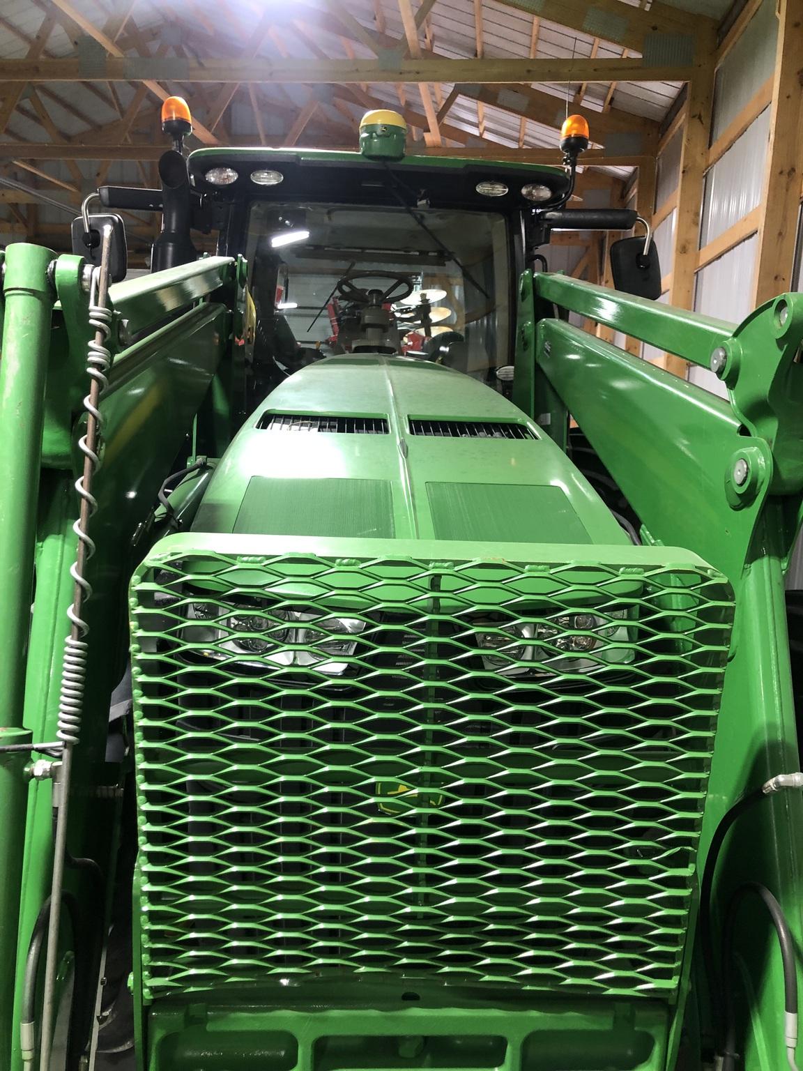 2016 John Deere 8320R Image