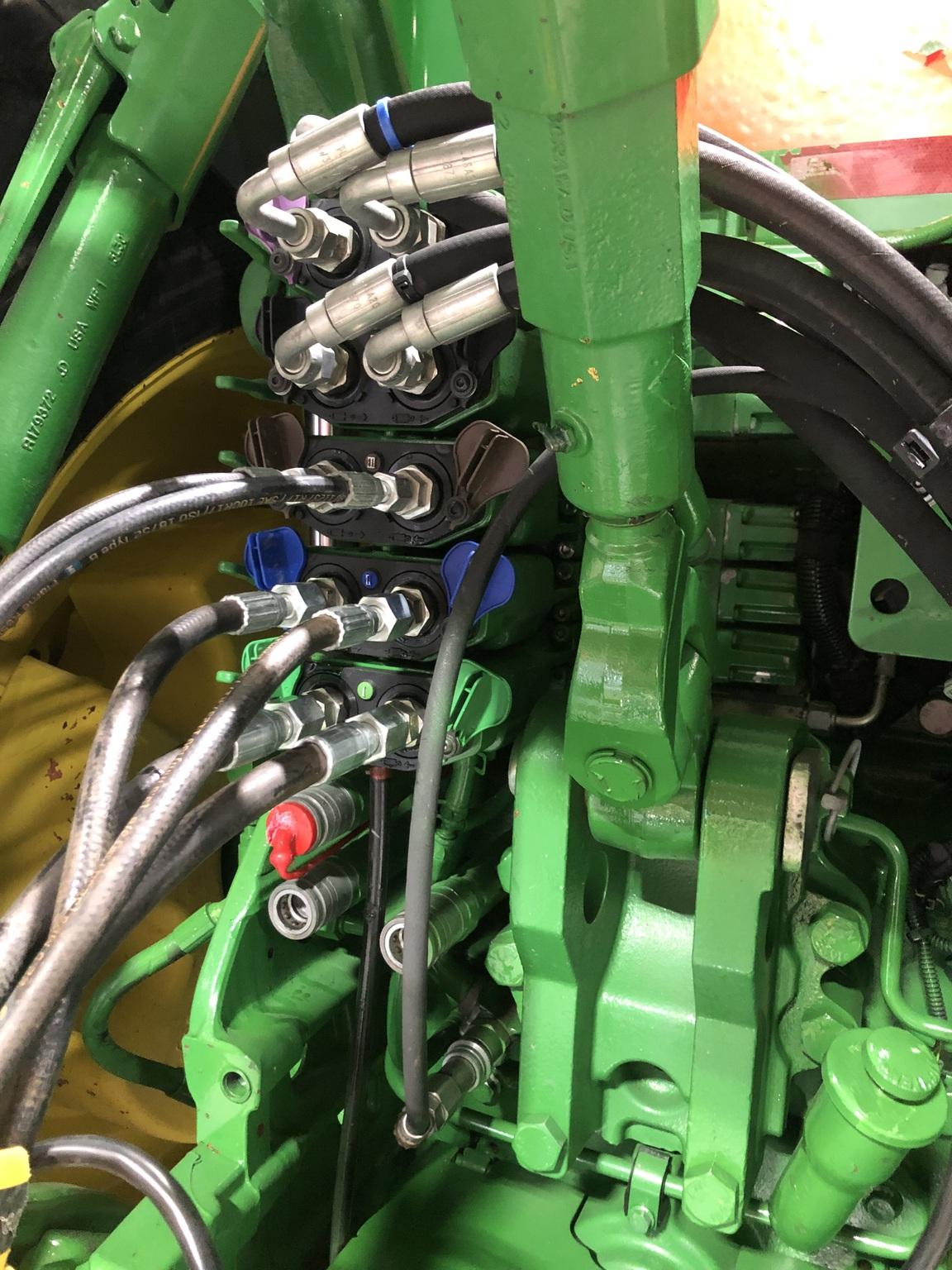 2016 John Deere 8320R Image