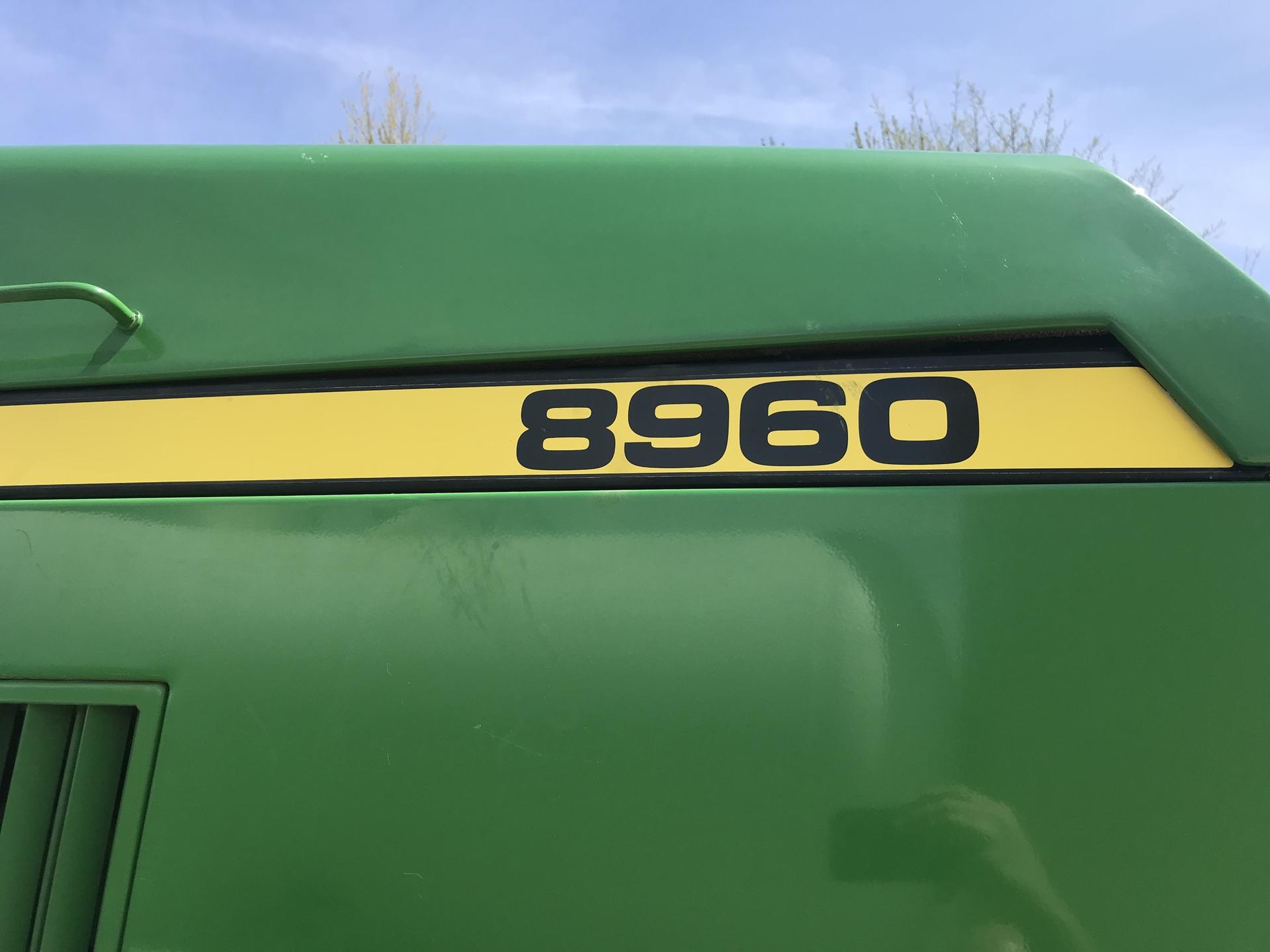 1992 John Deere 8960 Image