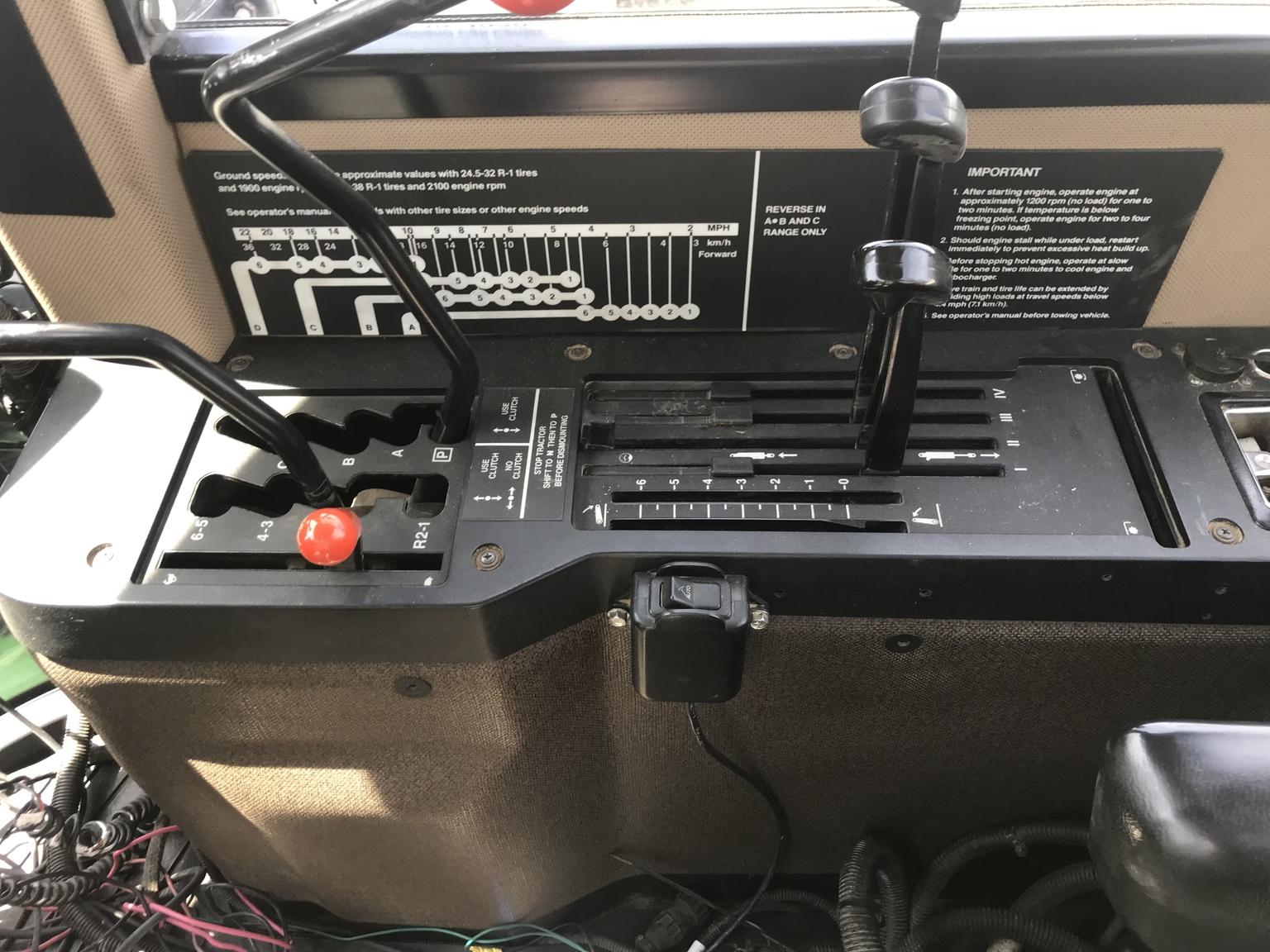 1992 John Deere 8960 Image