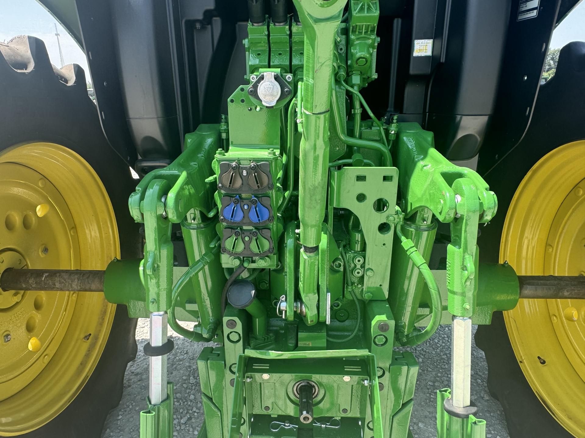 2023 John Deere 6R 120 Image