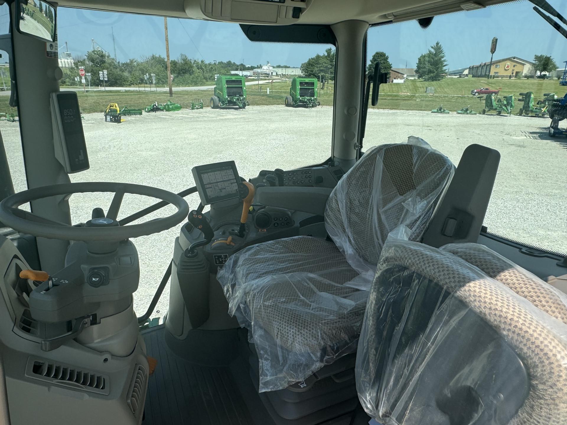 2023 John Deere 6R 120 Image