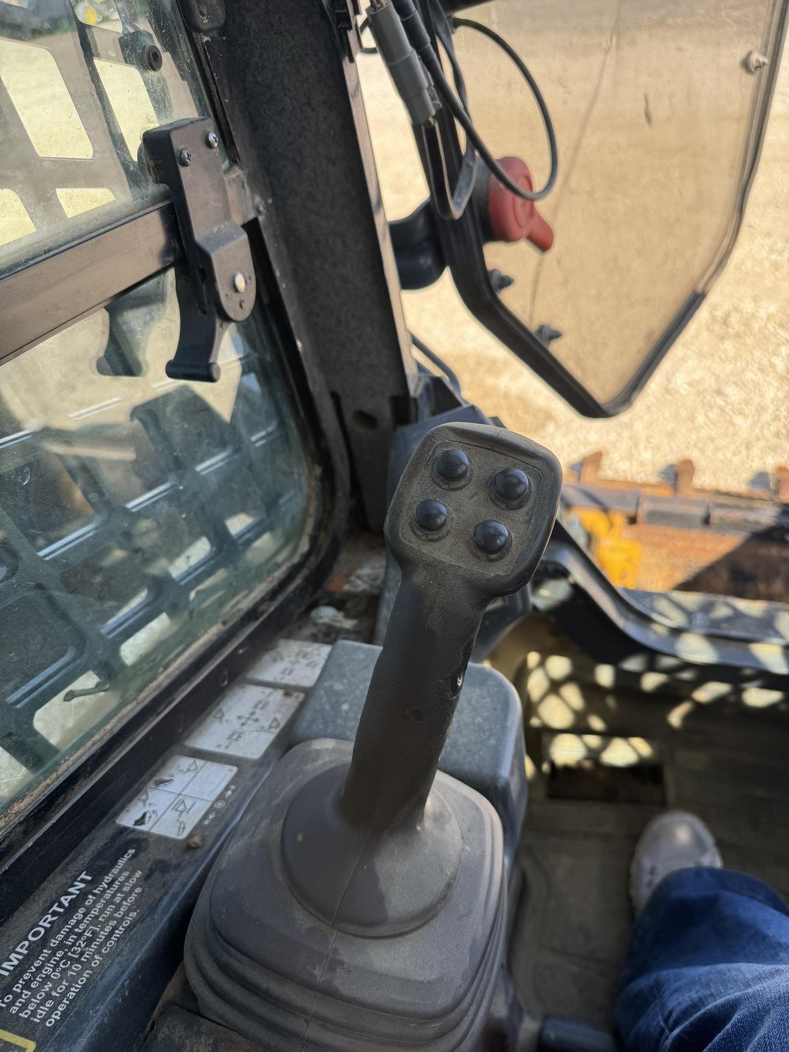 2022 John Deere 333G Image
