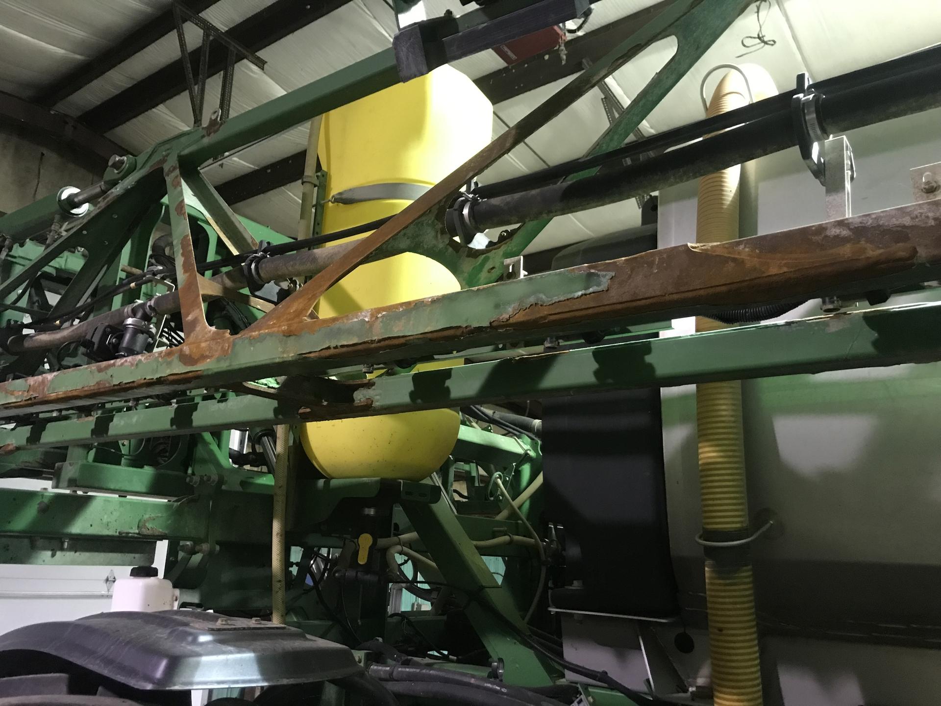 2017 John Deere R4038 Image