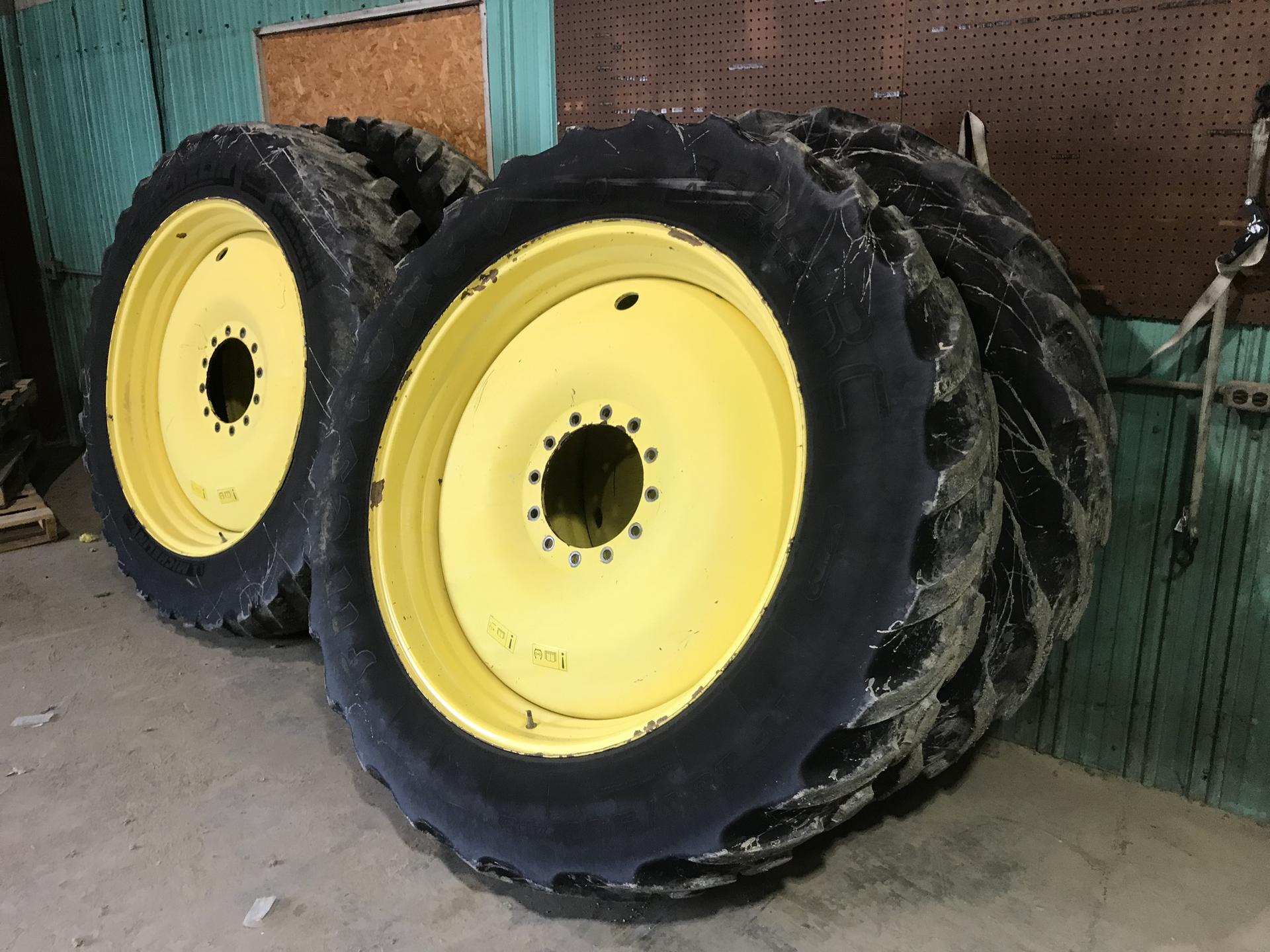 2017 John Deere R4038 Image