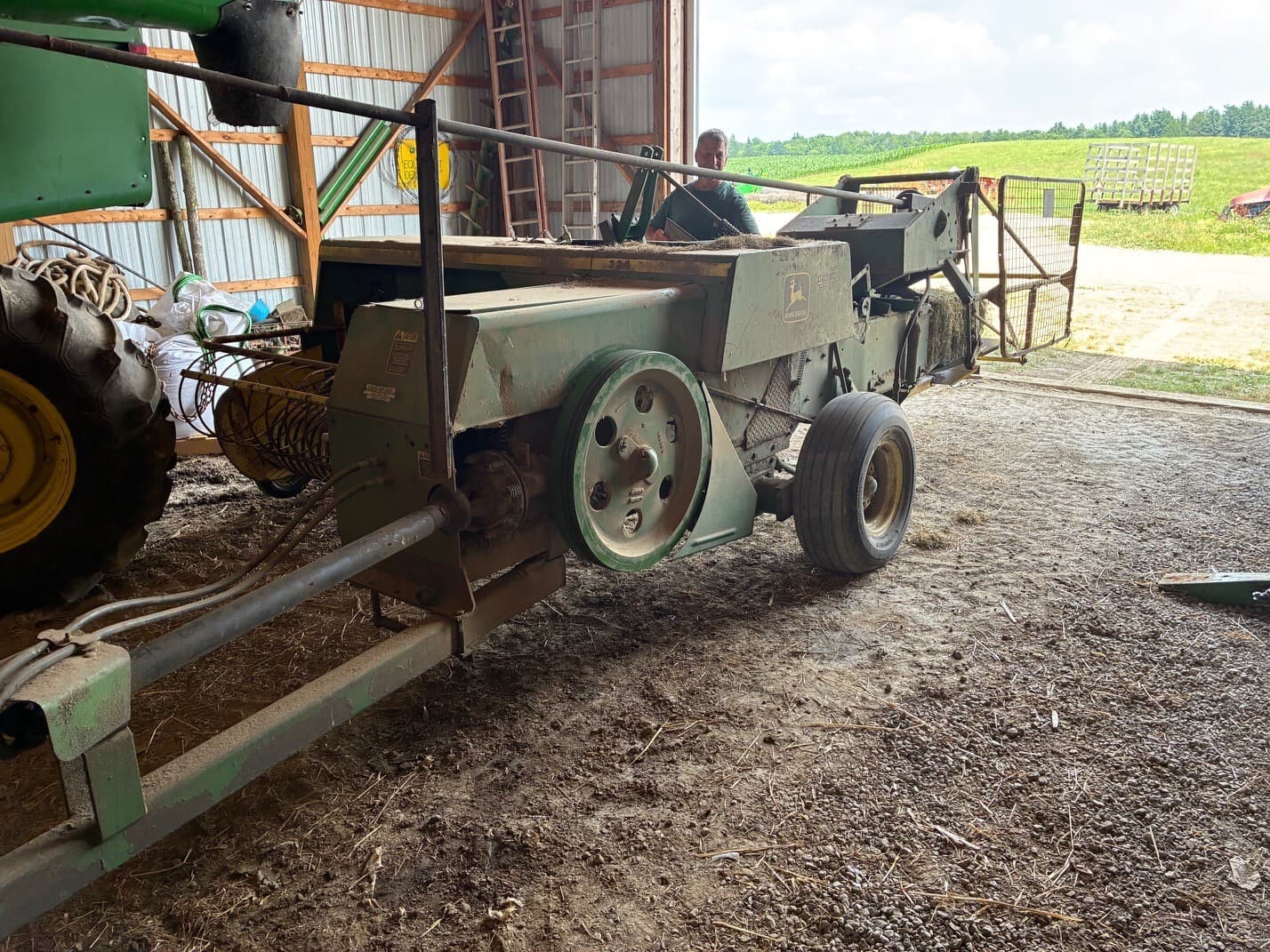 1980 John Deere 336 Image