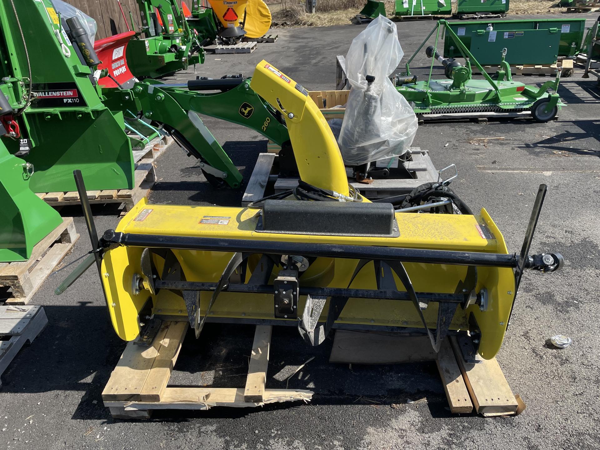 2022 John Deere 2025R Image