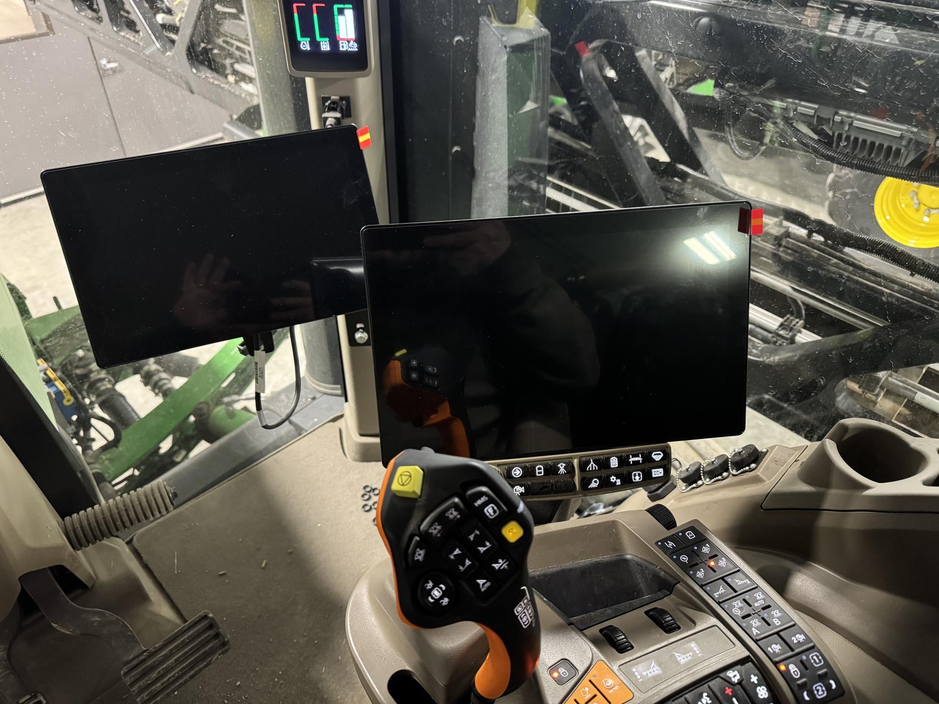 2024 John Deere 412R Image