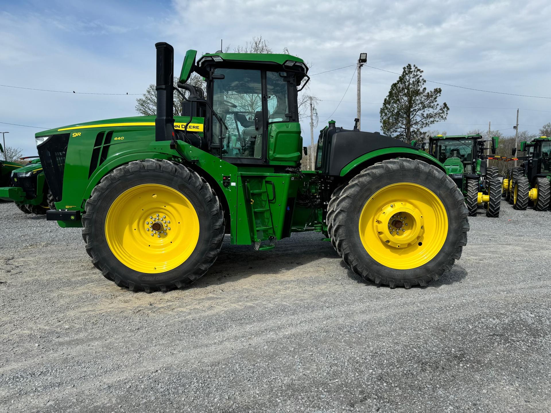 2024 John Deere 9R 440 Image