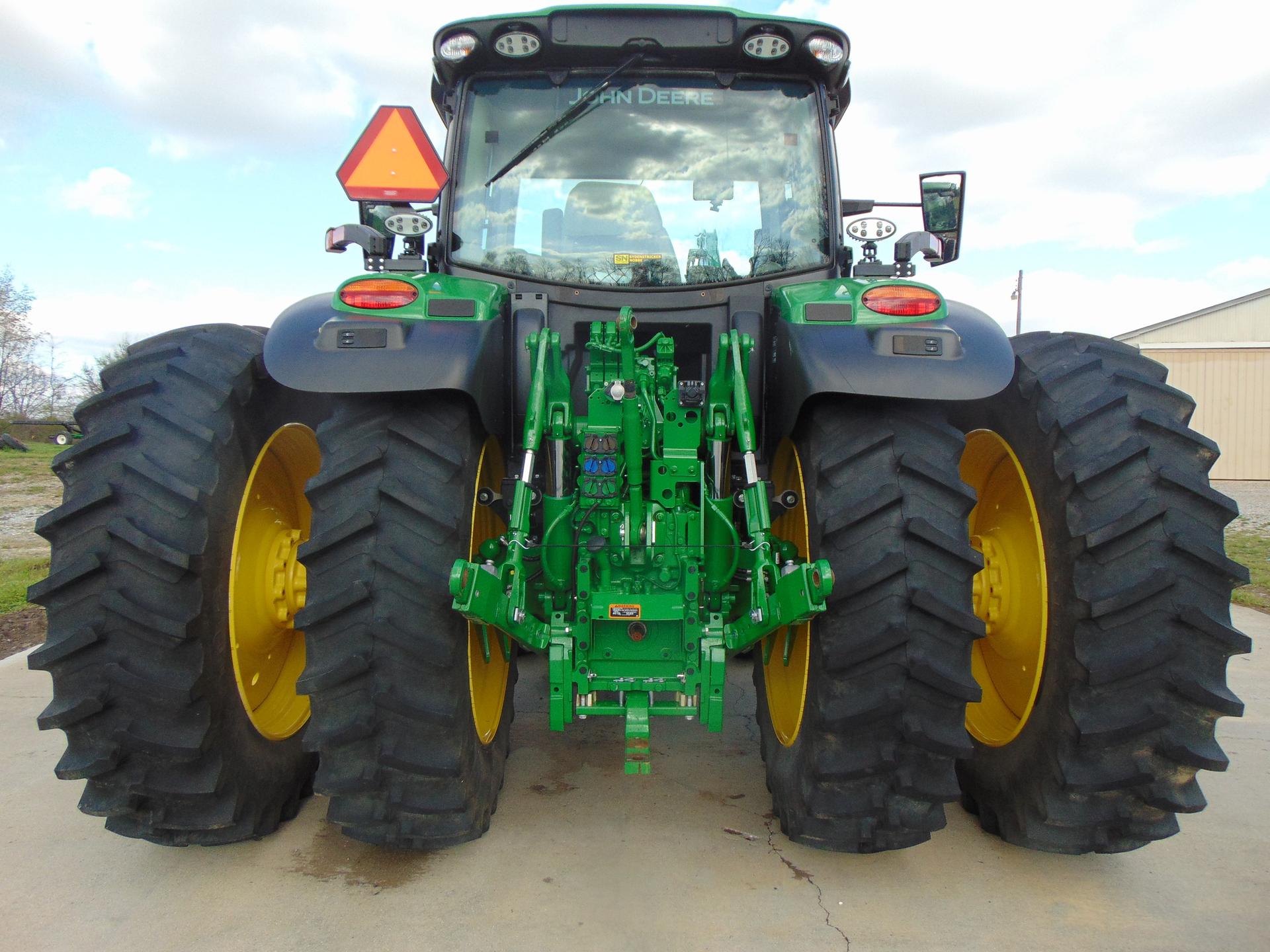 2024 John Deere 6R 155 Image
