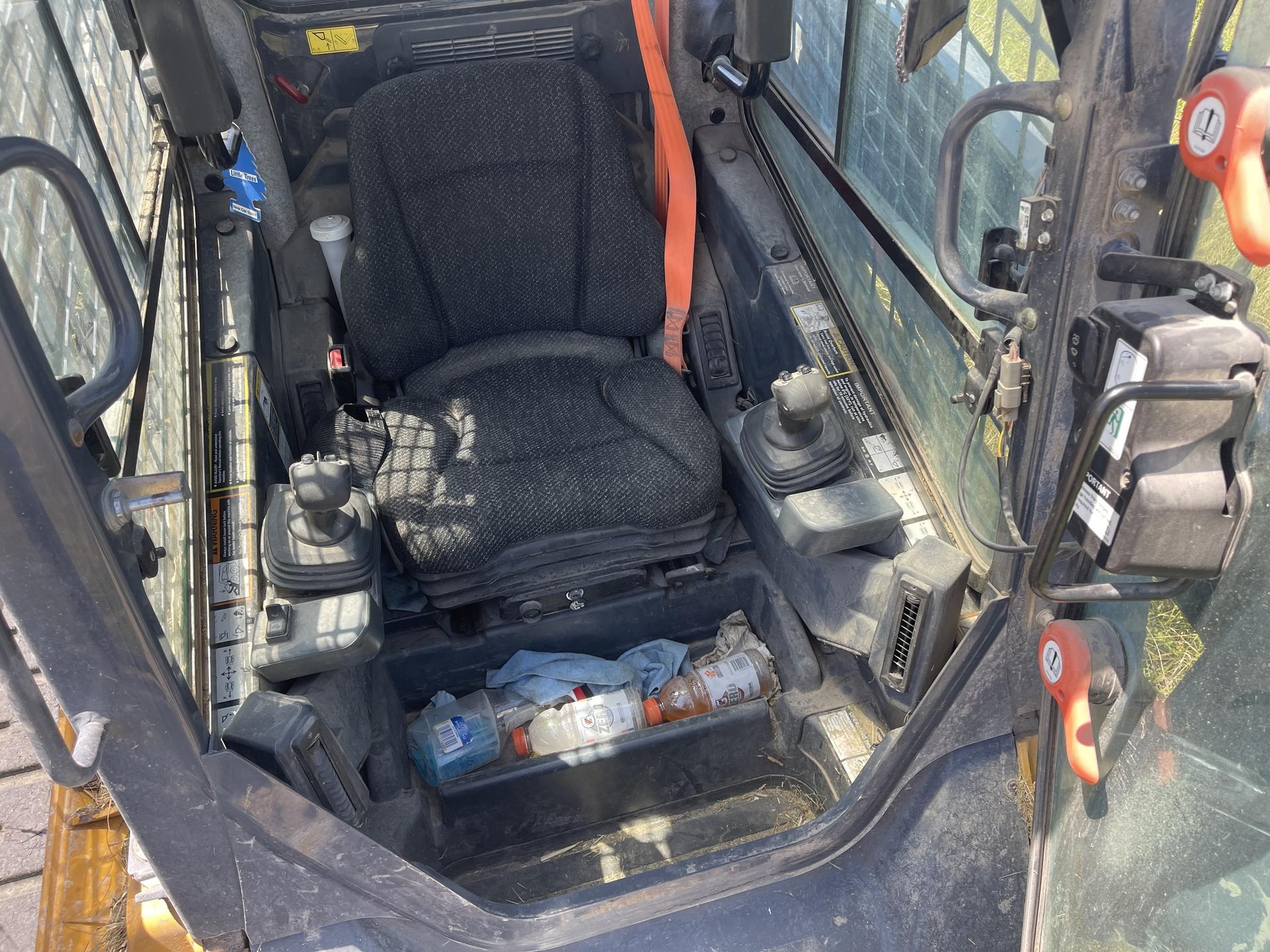 2019 John Deere 333G Image