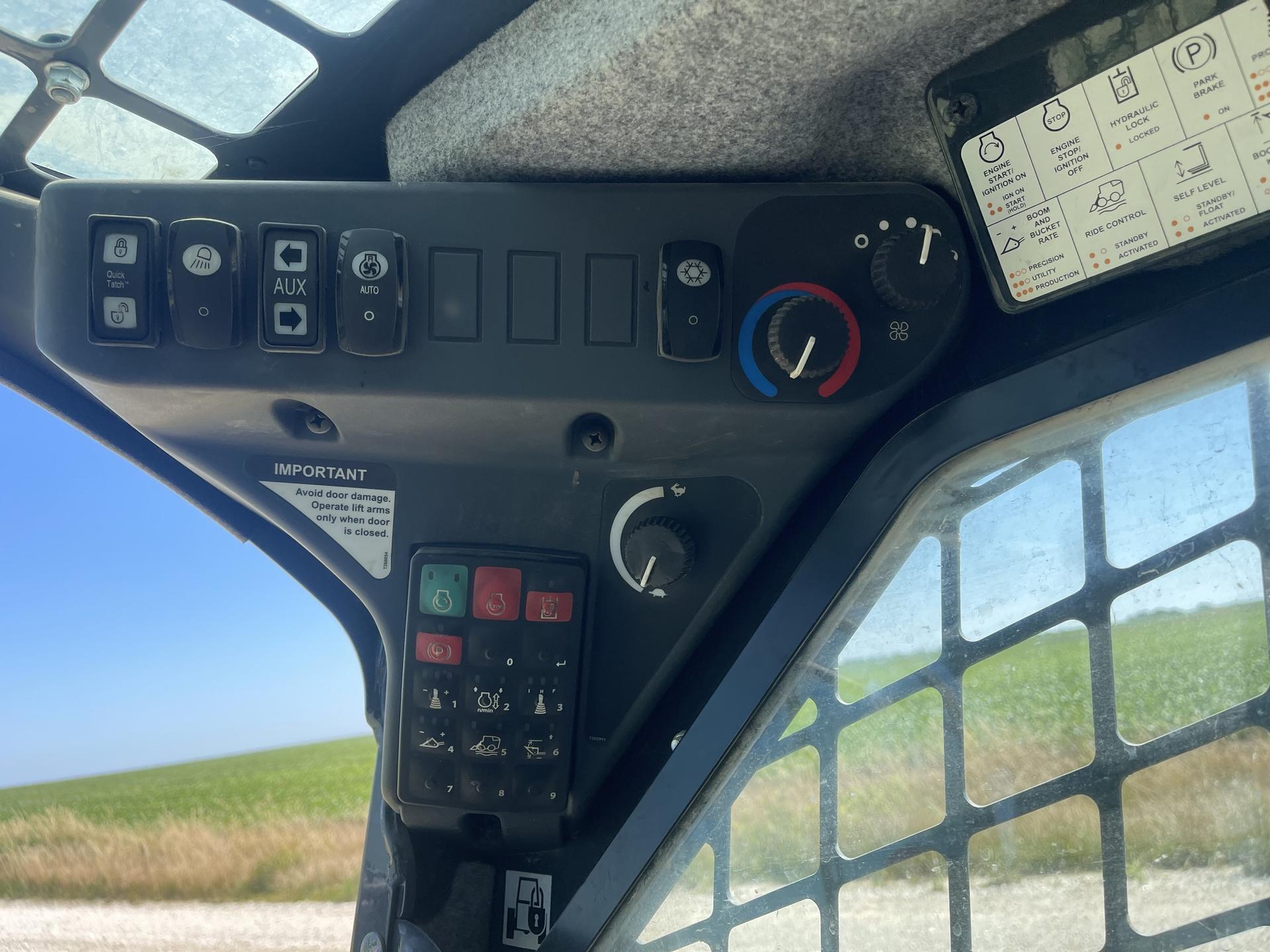 2019 John Deere 333G Image