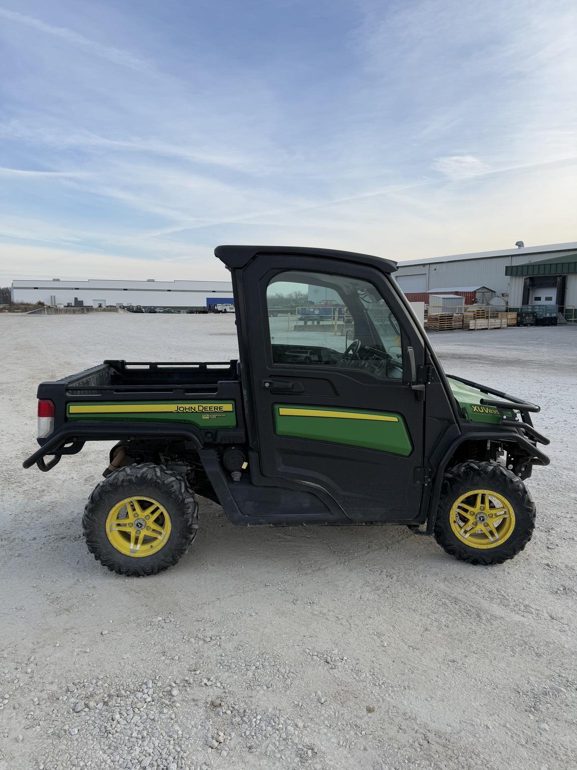 2020 John Deere XUV 835M Image