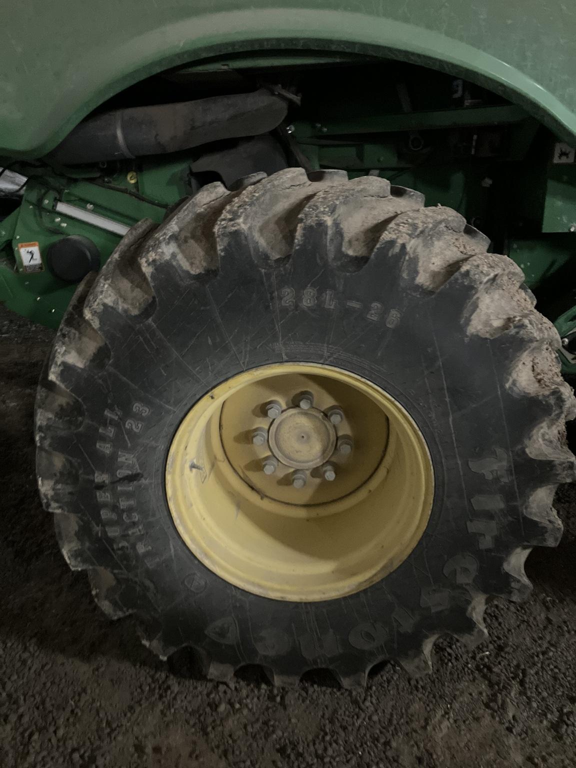 2013 John Deere S670 Image