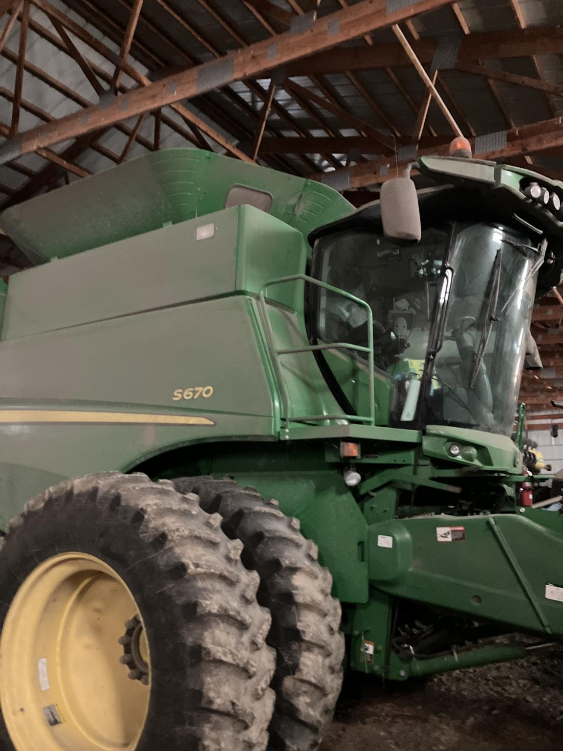2013 John Deere S670 Image