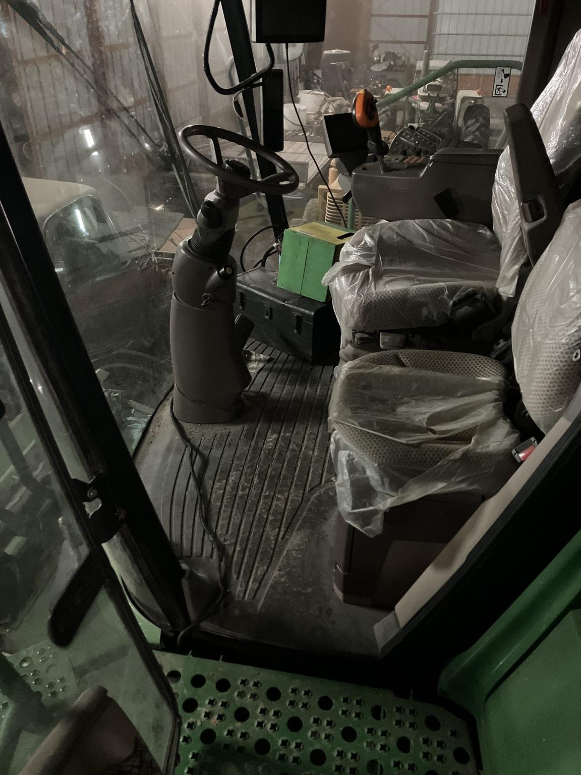 2013 John Deere S670 Image