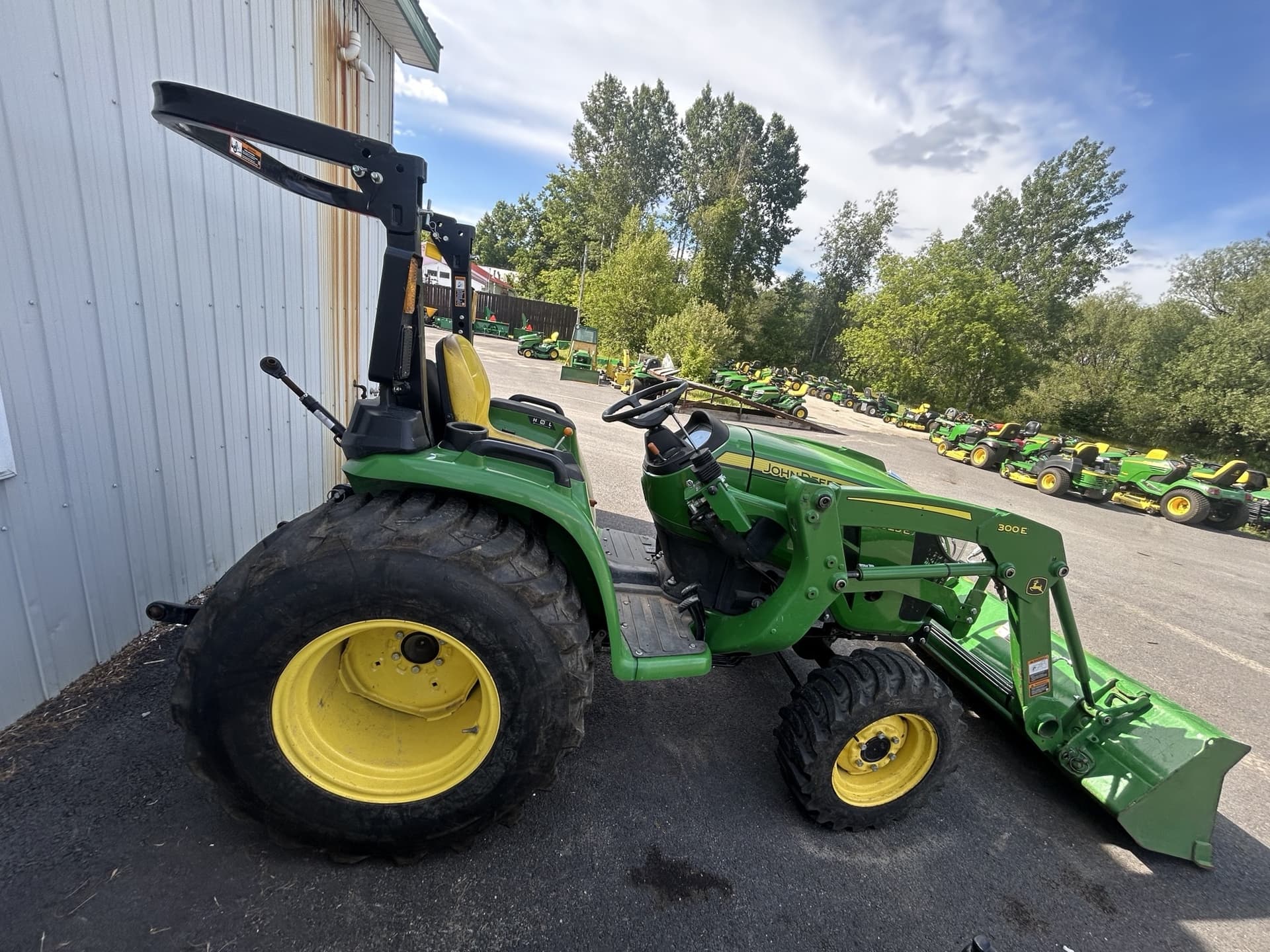 2022 John Deere 3025E Image