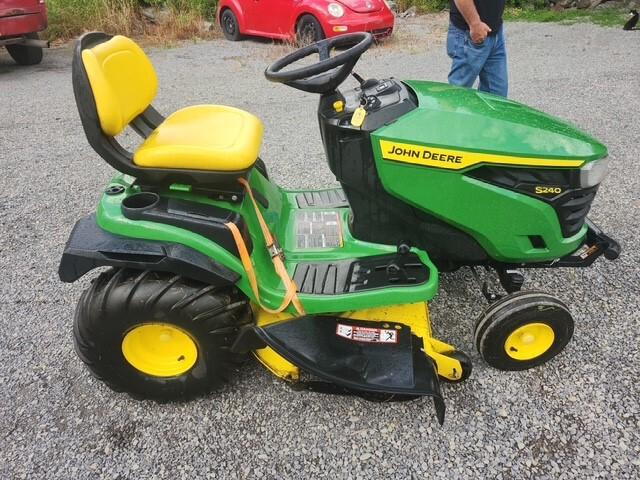 2021 John Deere S240 Image