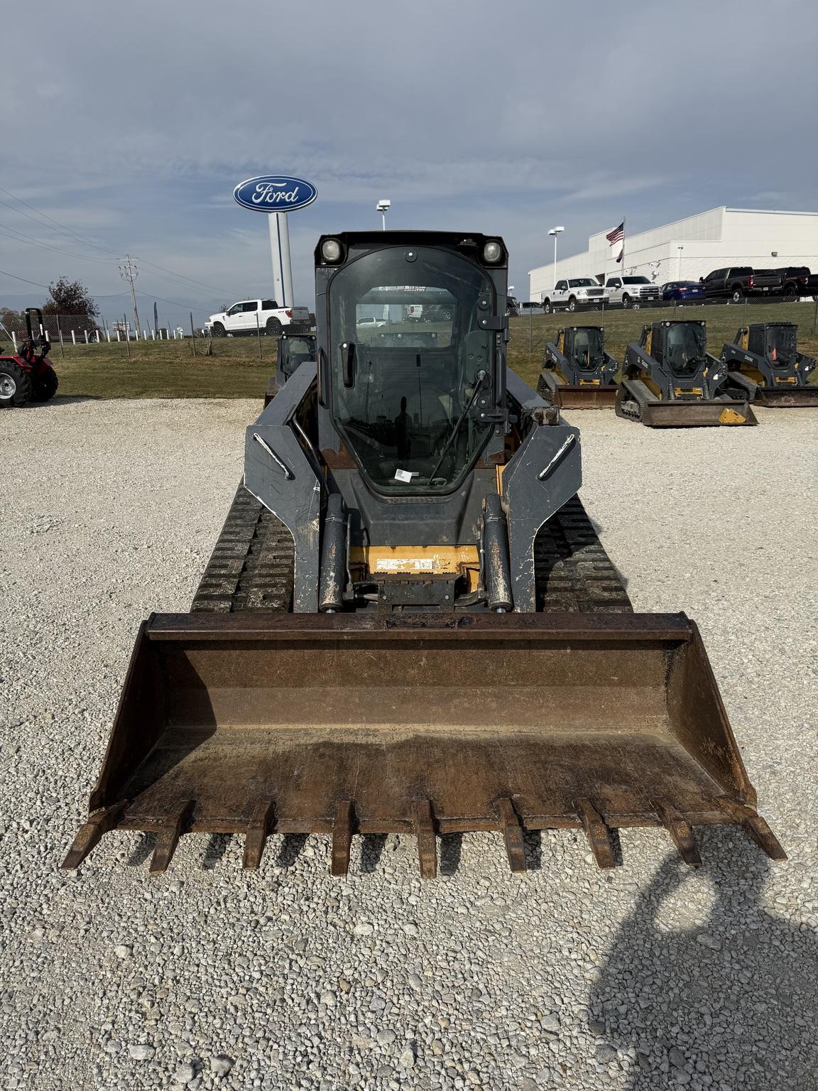 2010 John Deere 329D Image