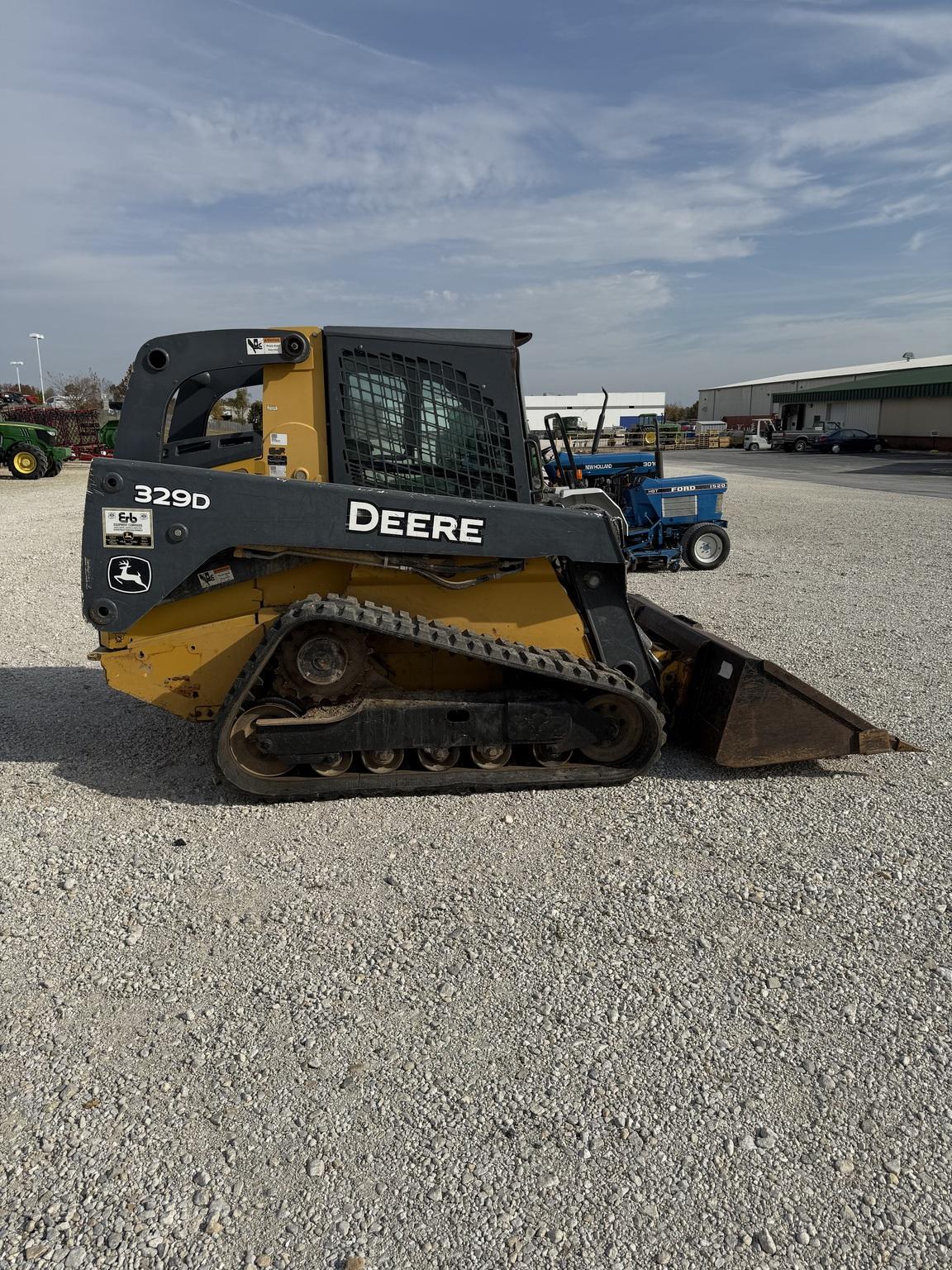 2010 John Deere 329D Image