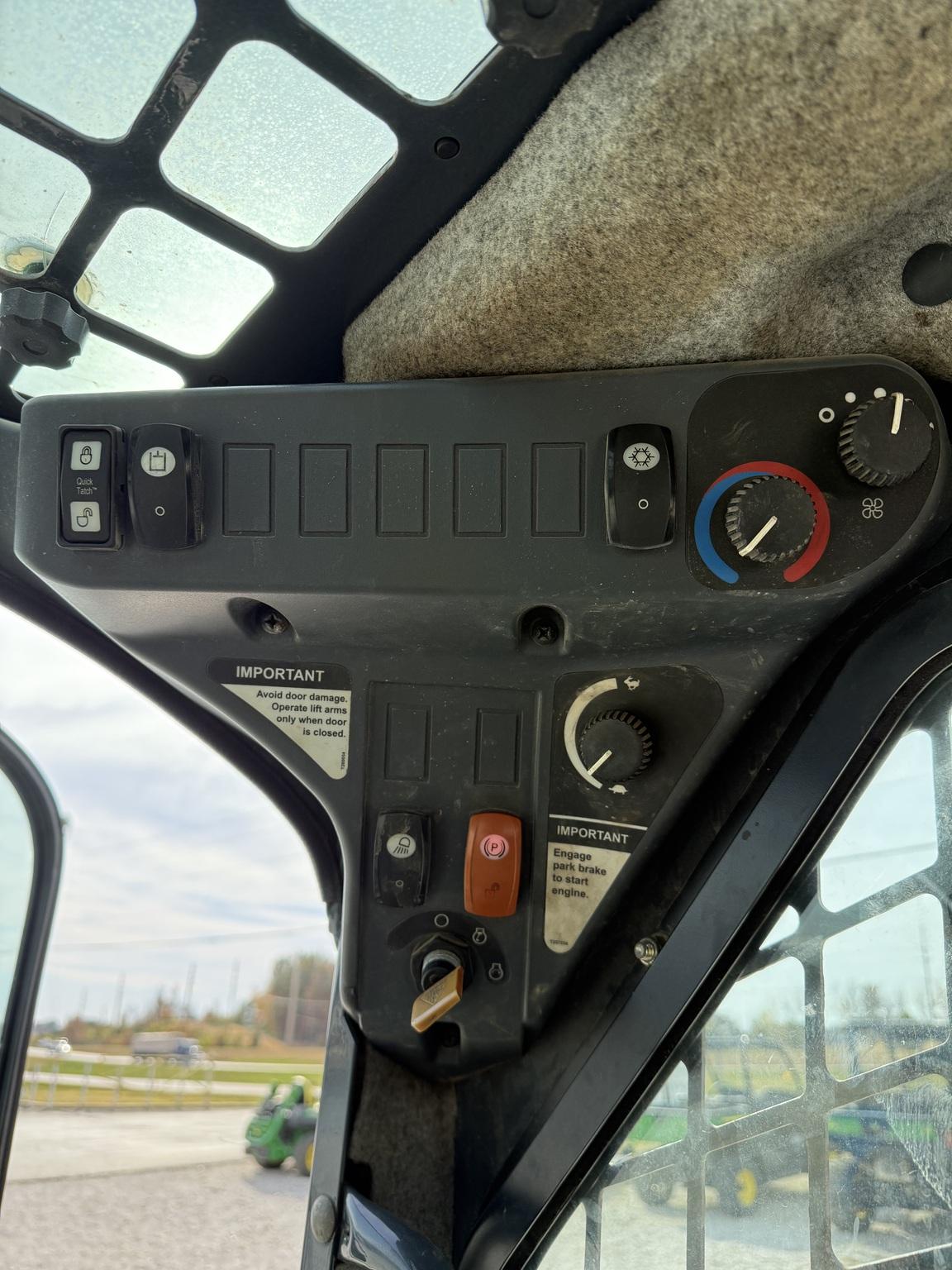 2010 John Deere 329D Image