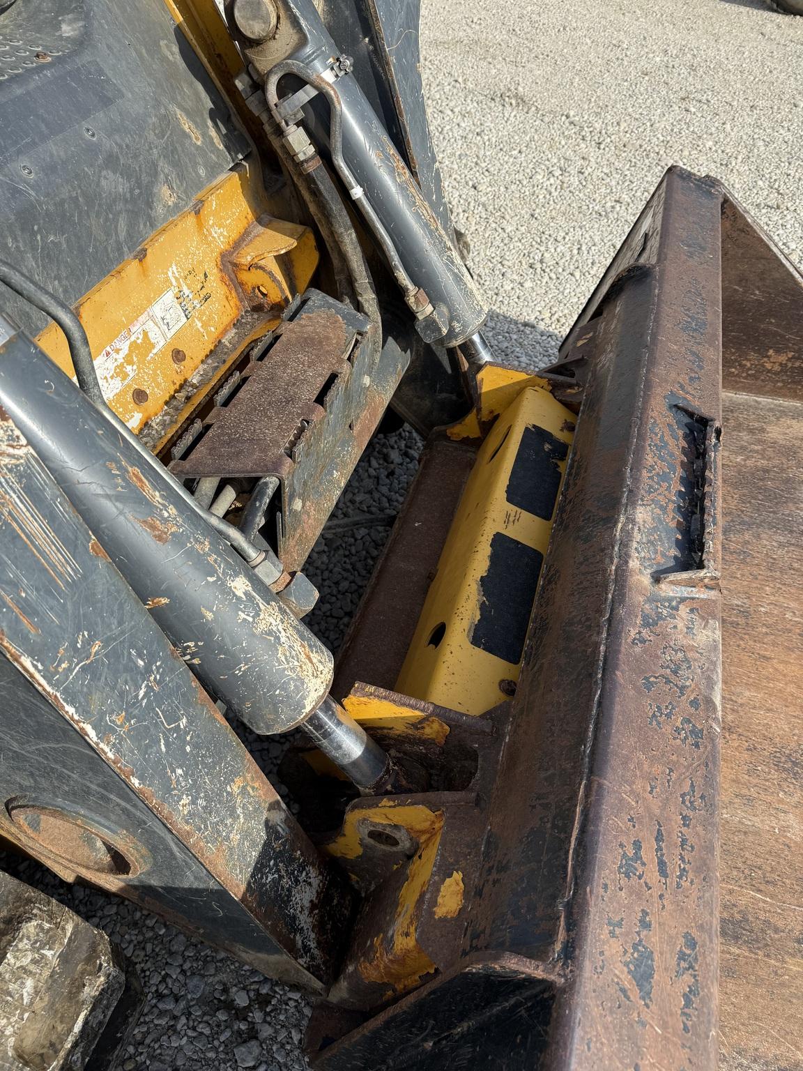 2010 John Deere 329D Image