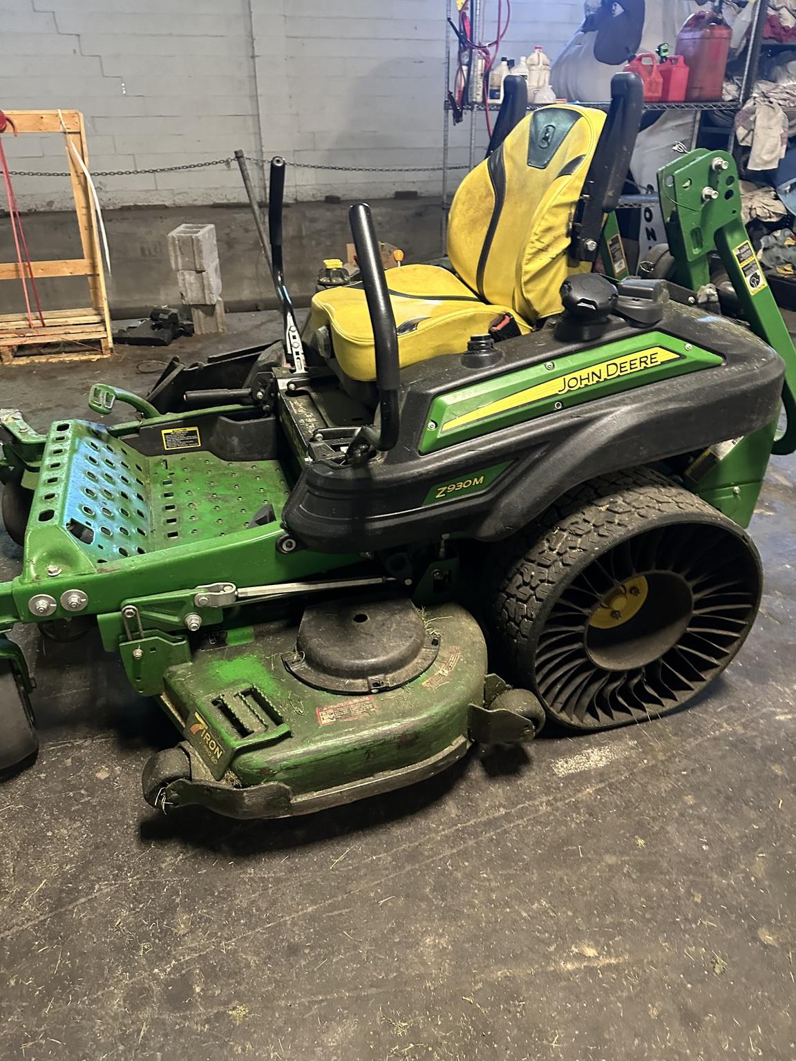 2019 John Deere Z930M Image