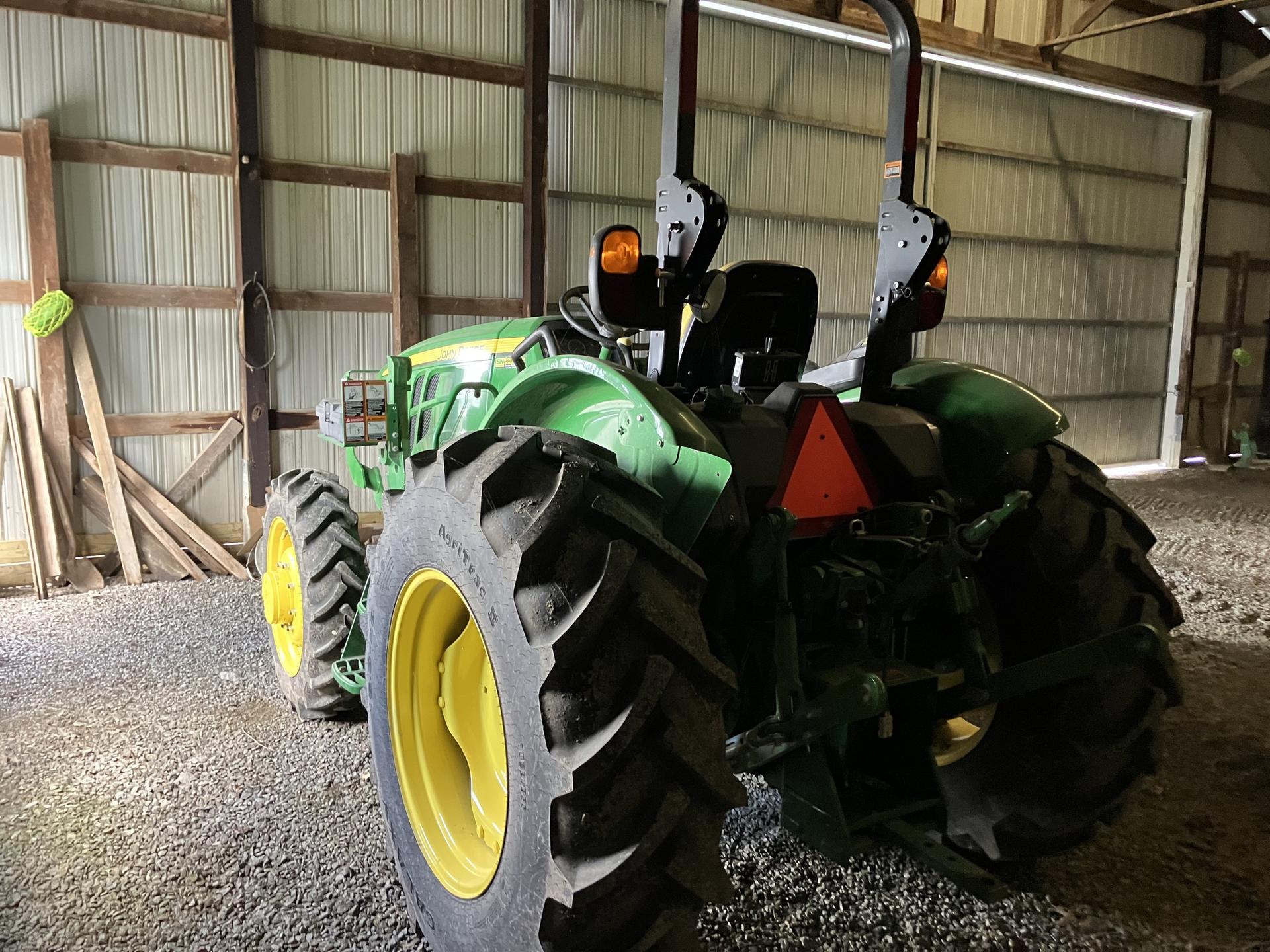 2022 John Deere 5055E Image
