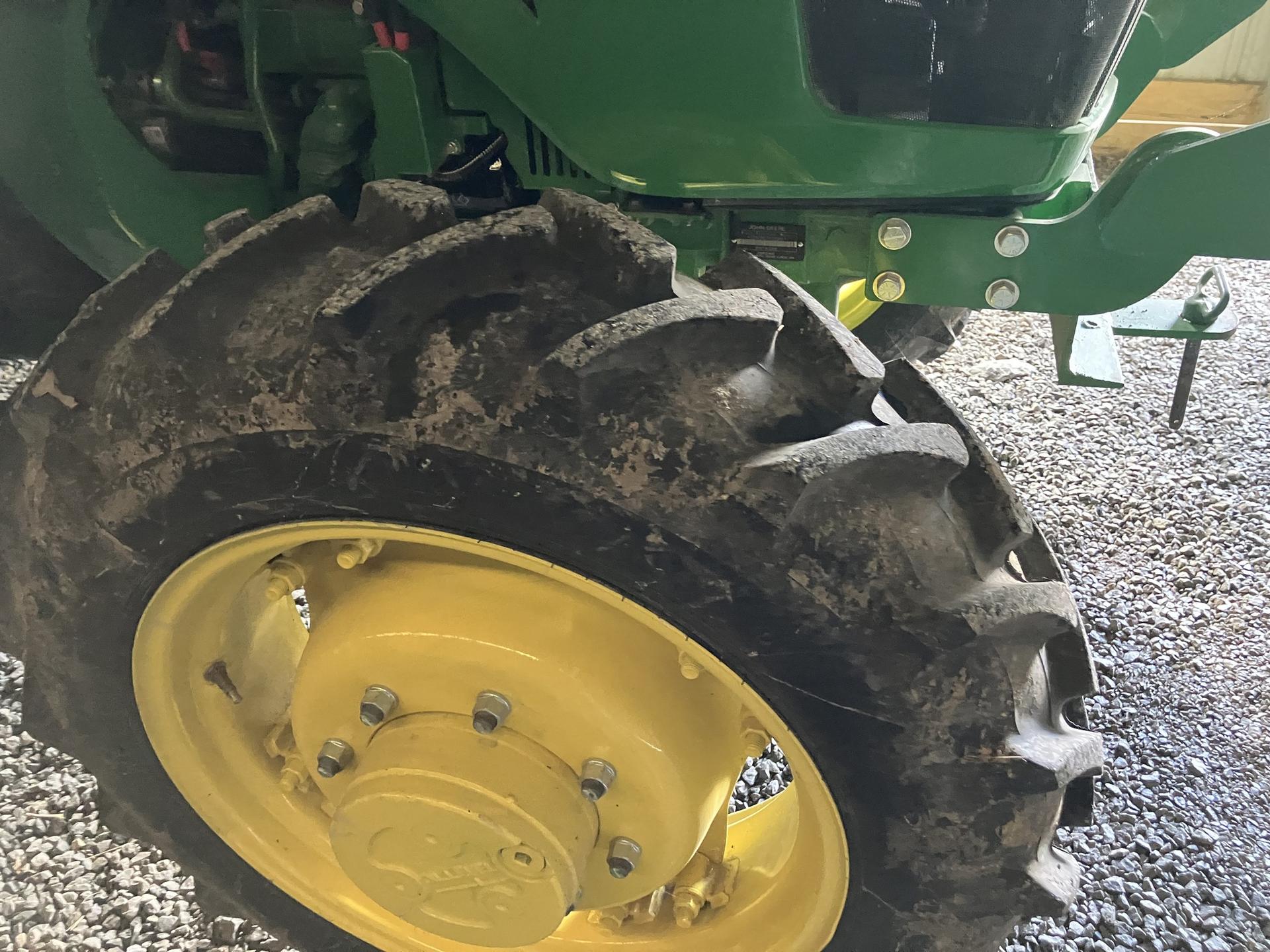2022 John Deere 5055E Image