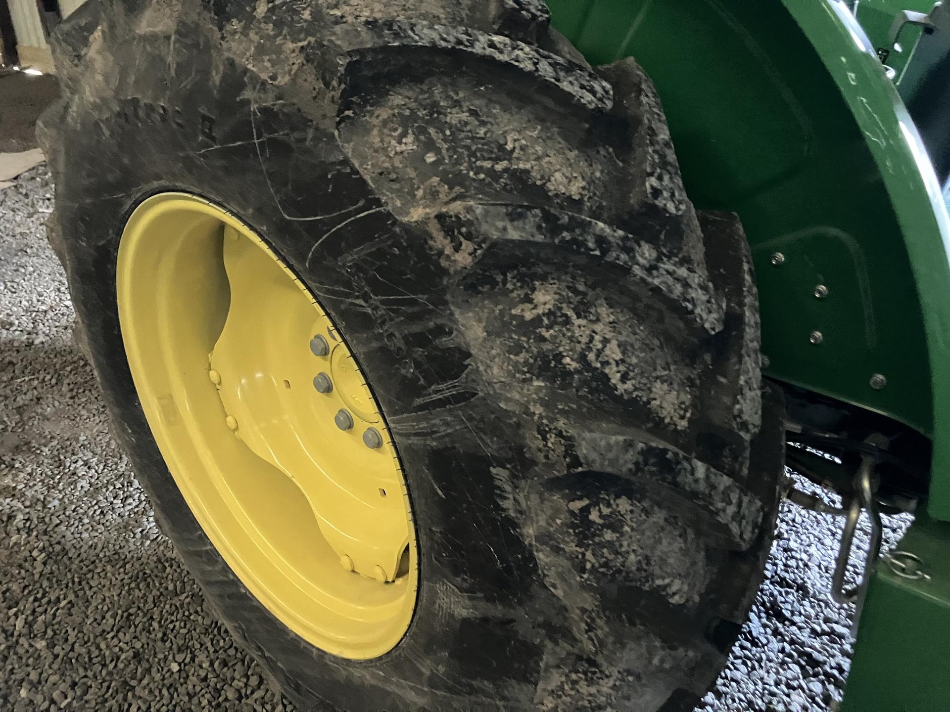 2022 John Deere 5055E Image