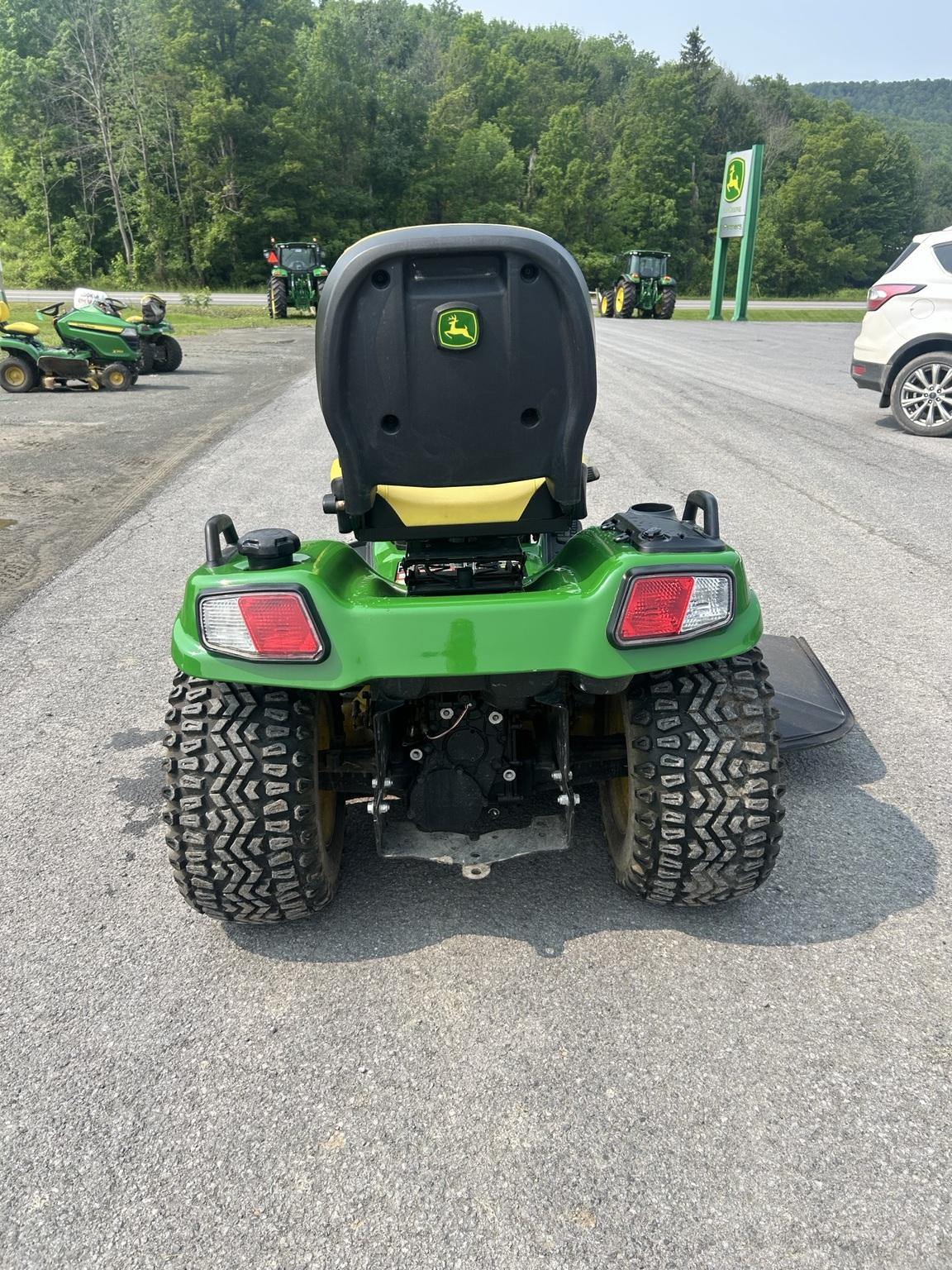 2016 John Deere X738 Image