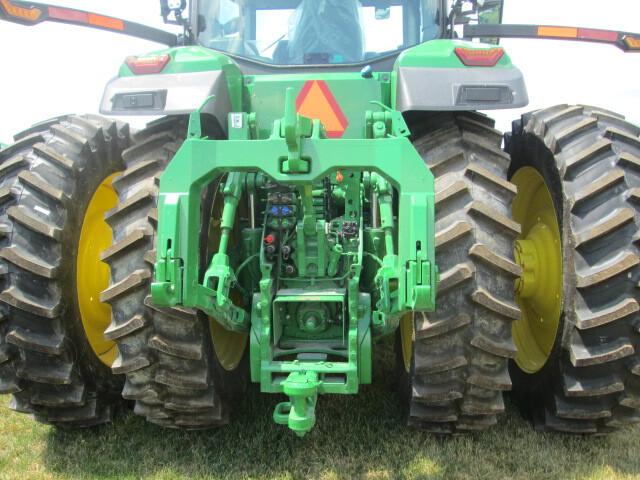 2023 John Deere 8R 340 Image