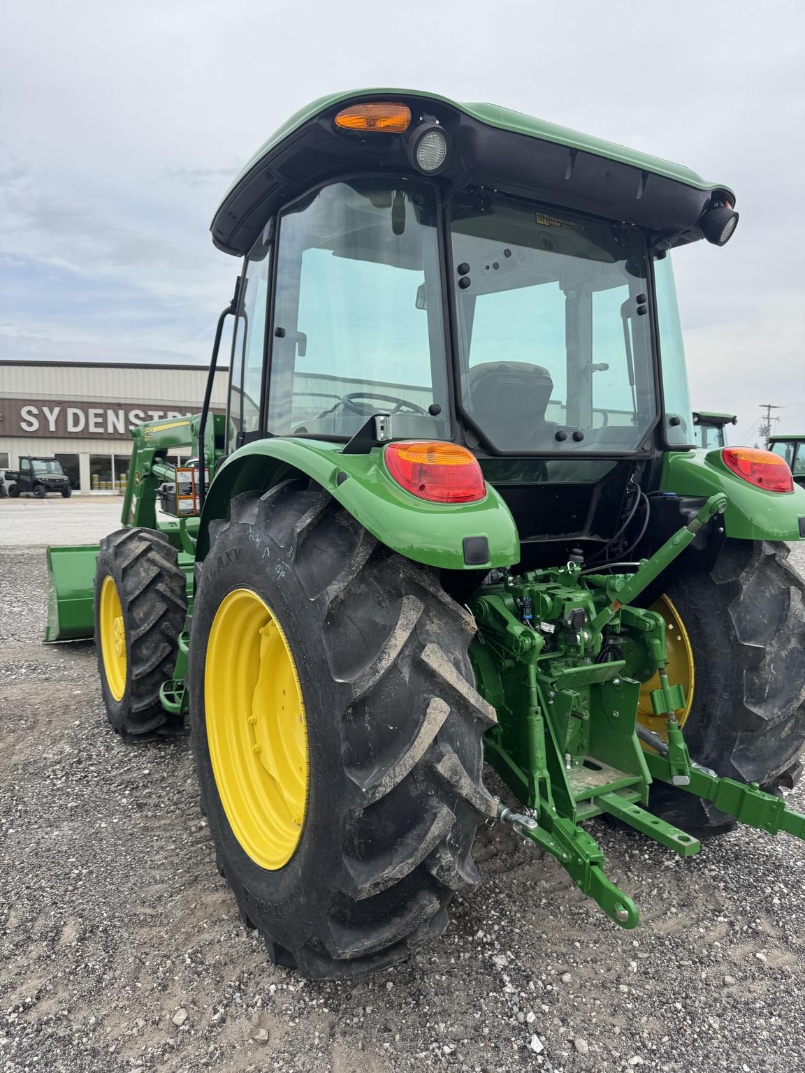 2024 John Deere 5075E Image