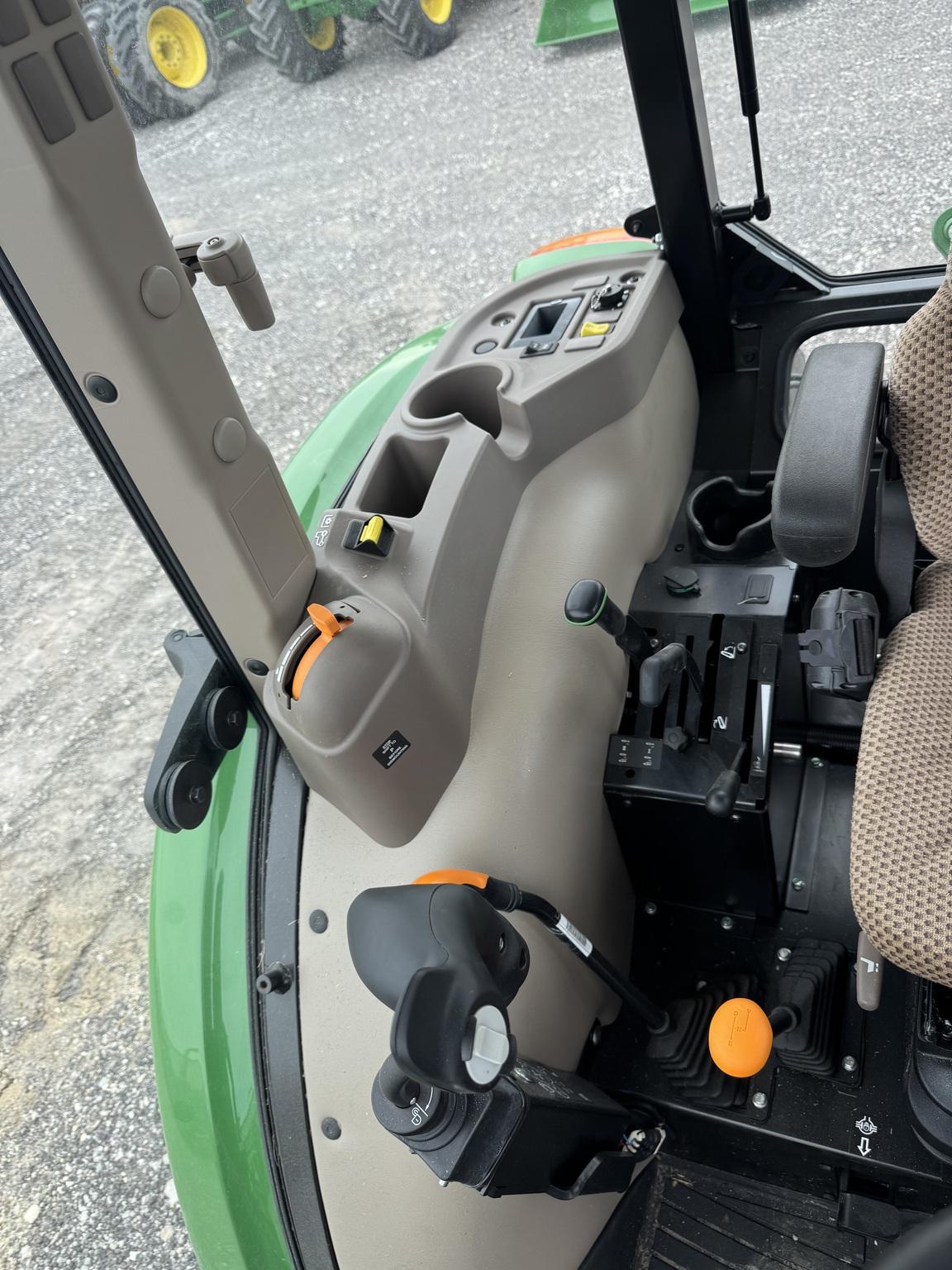 2024 John Deere 5075E Image